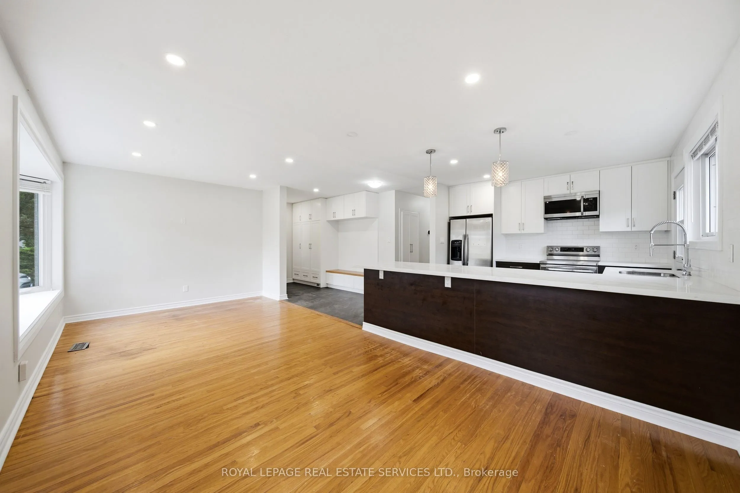 6 Corbett Crescent #Main