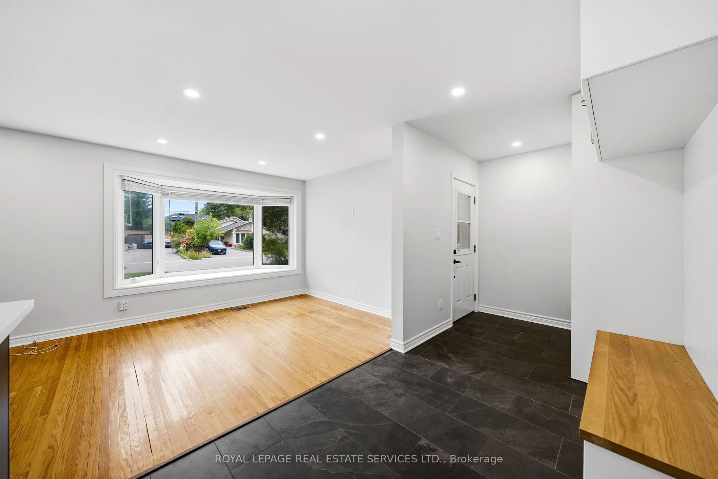 6 Corbett Crescent #Main