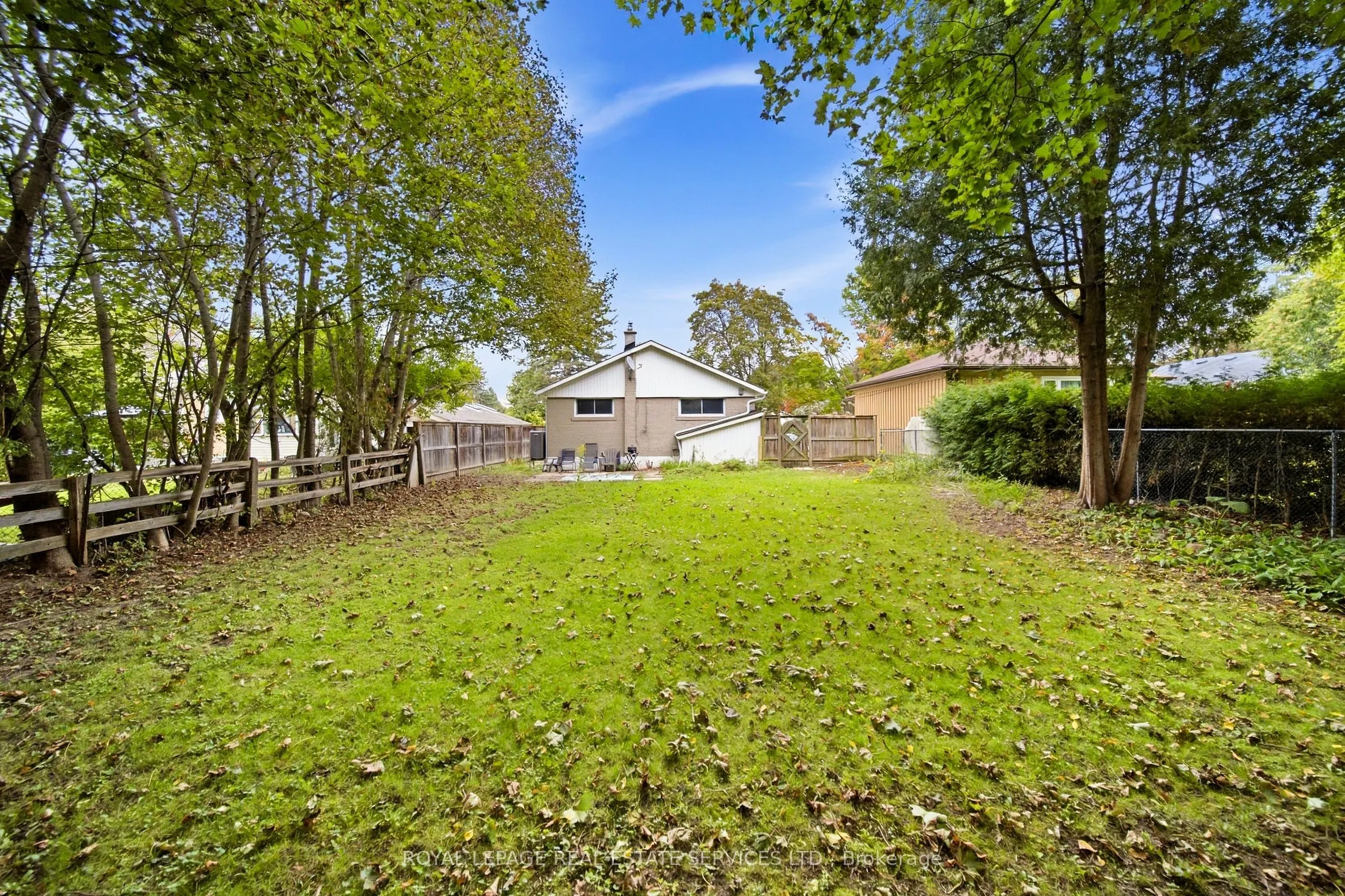 6 Corbett Crescent #Main