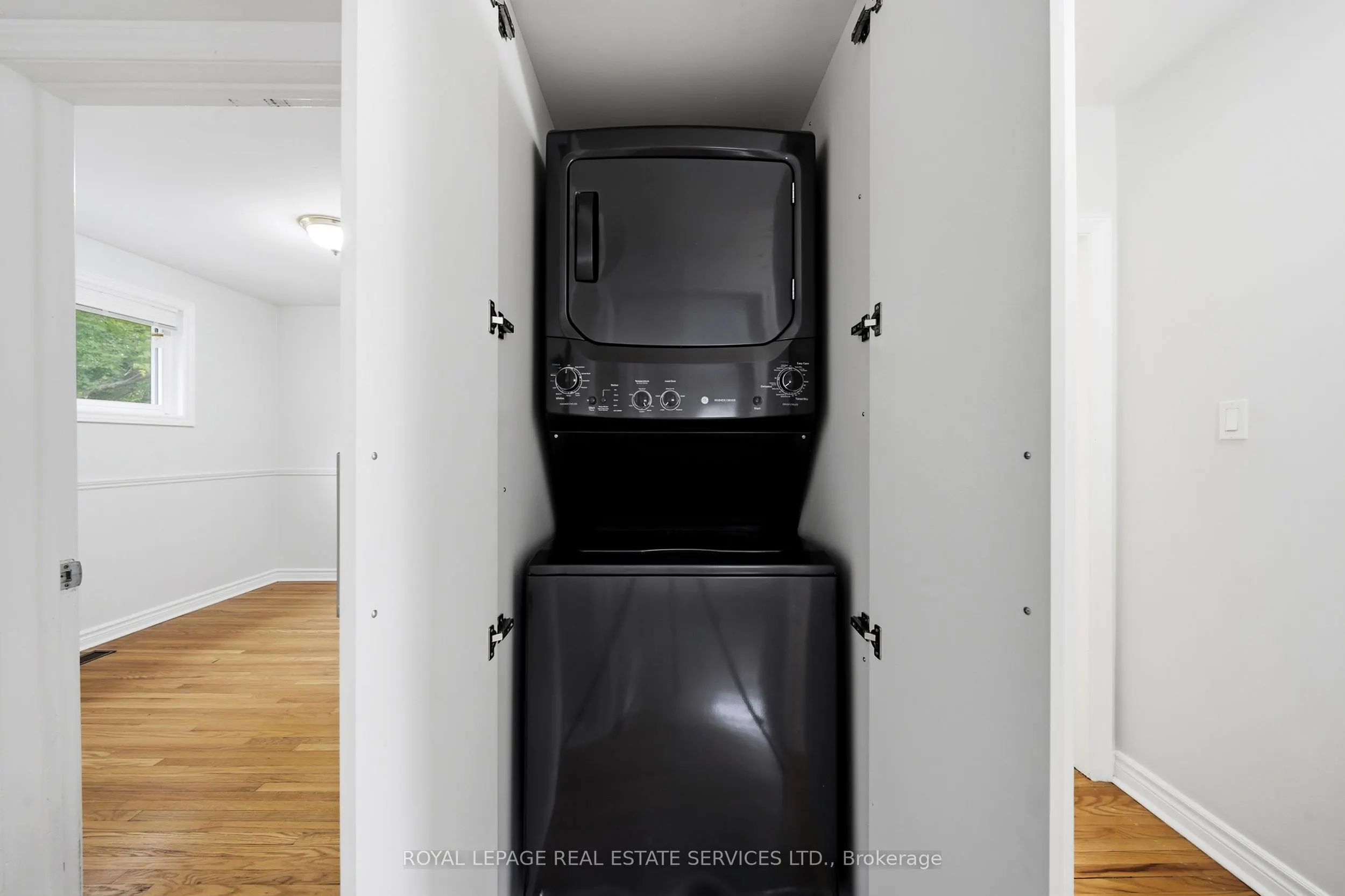 6 Corbett Crescent #Main