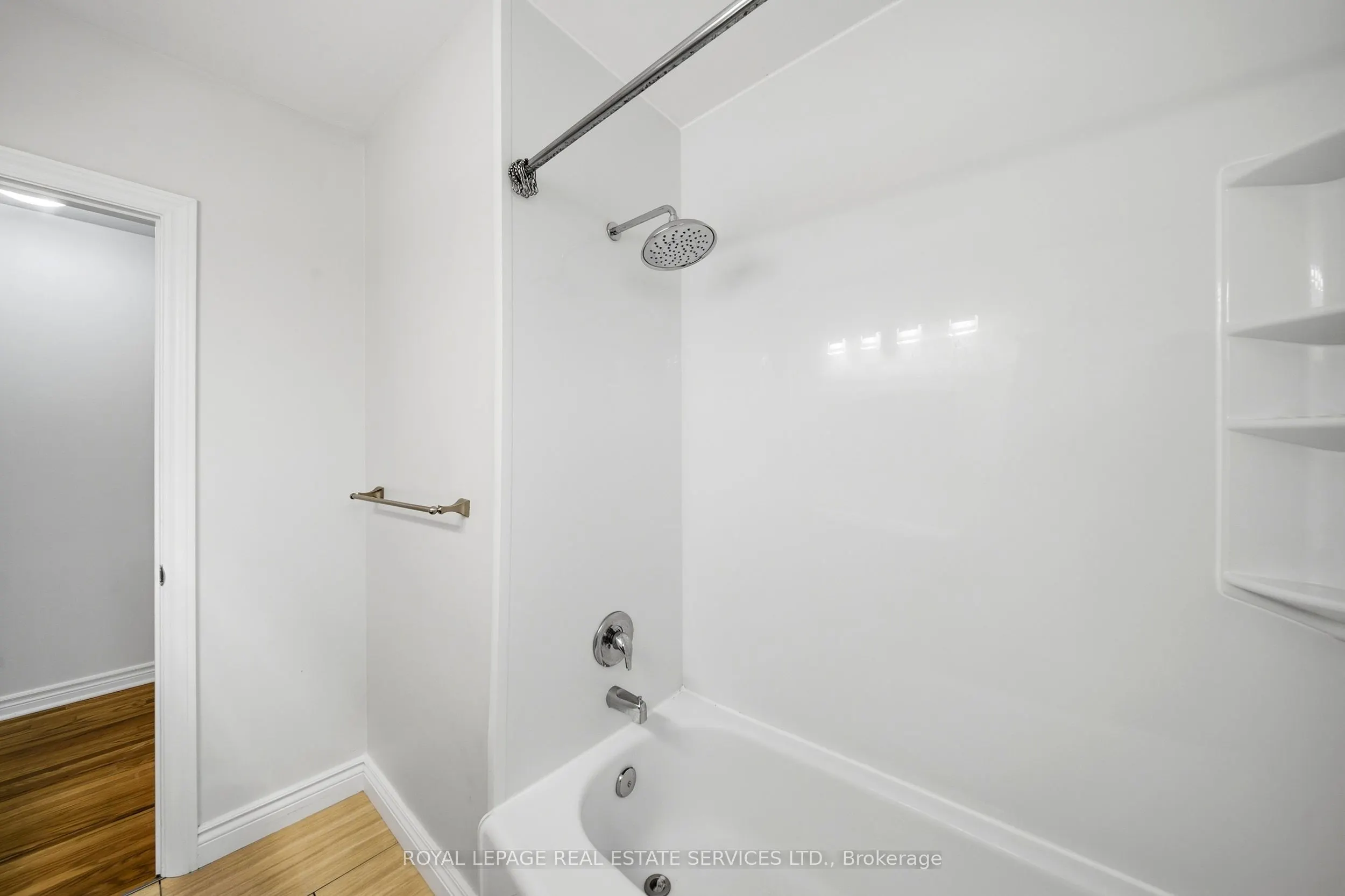 6 Corbett Crescent #Main