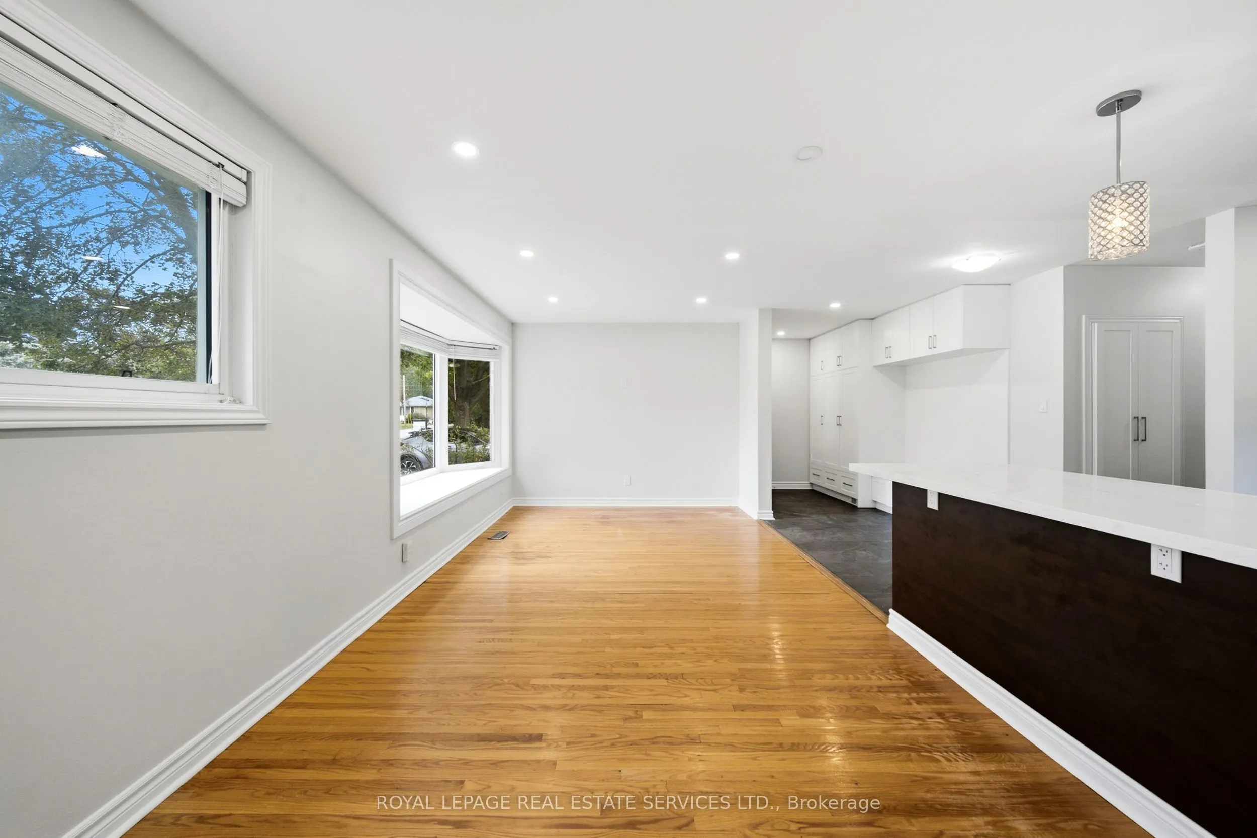 6 Corbett Crescent #Main
