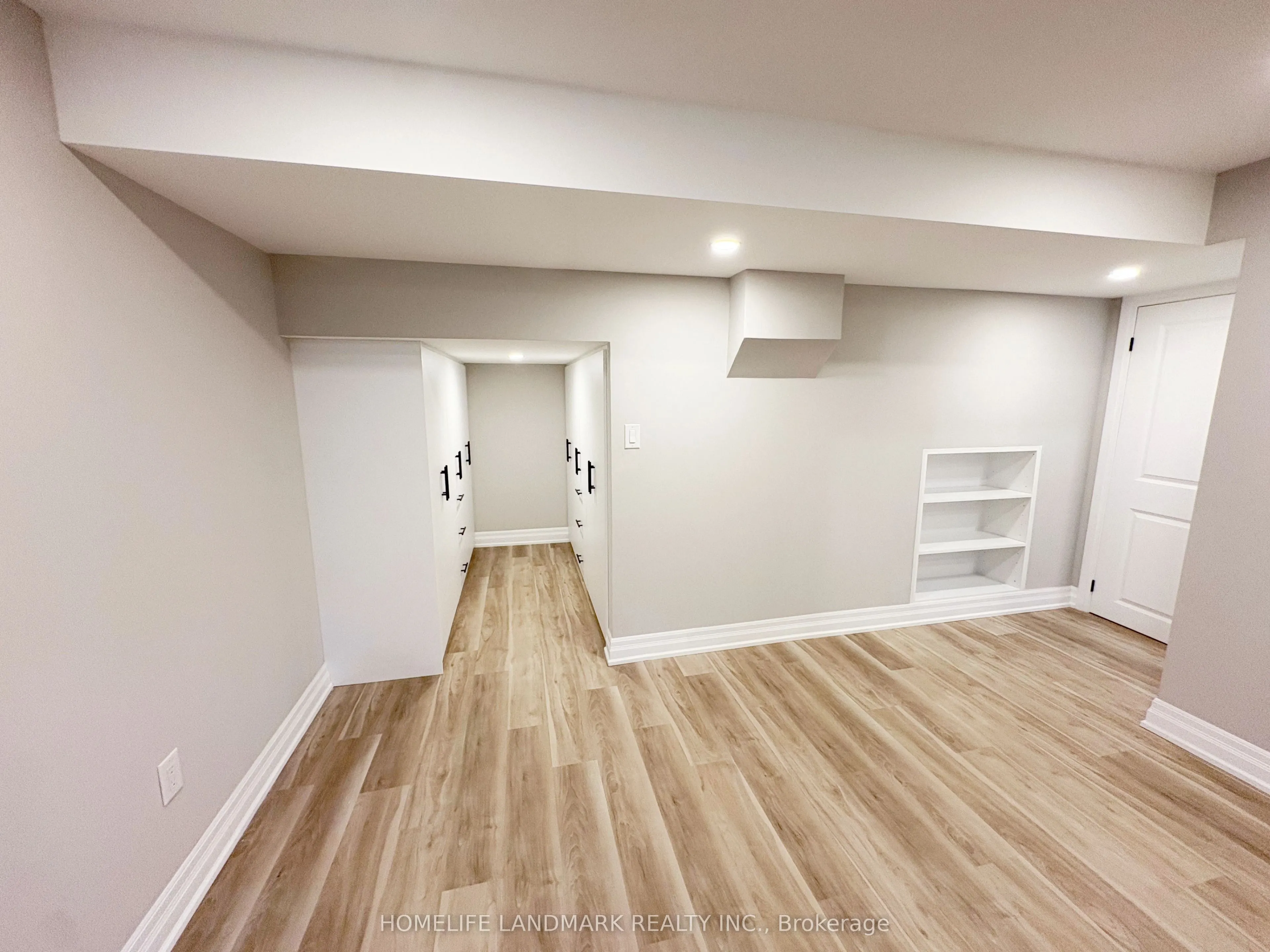 18 Halldorson Avenue