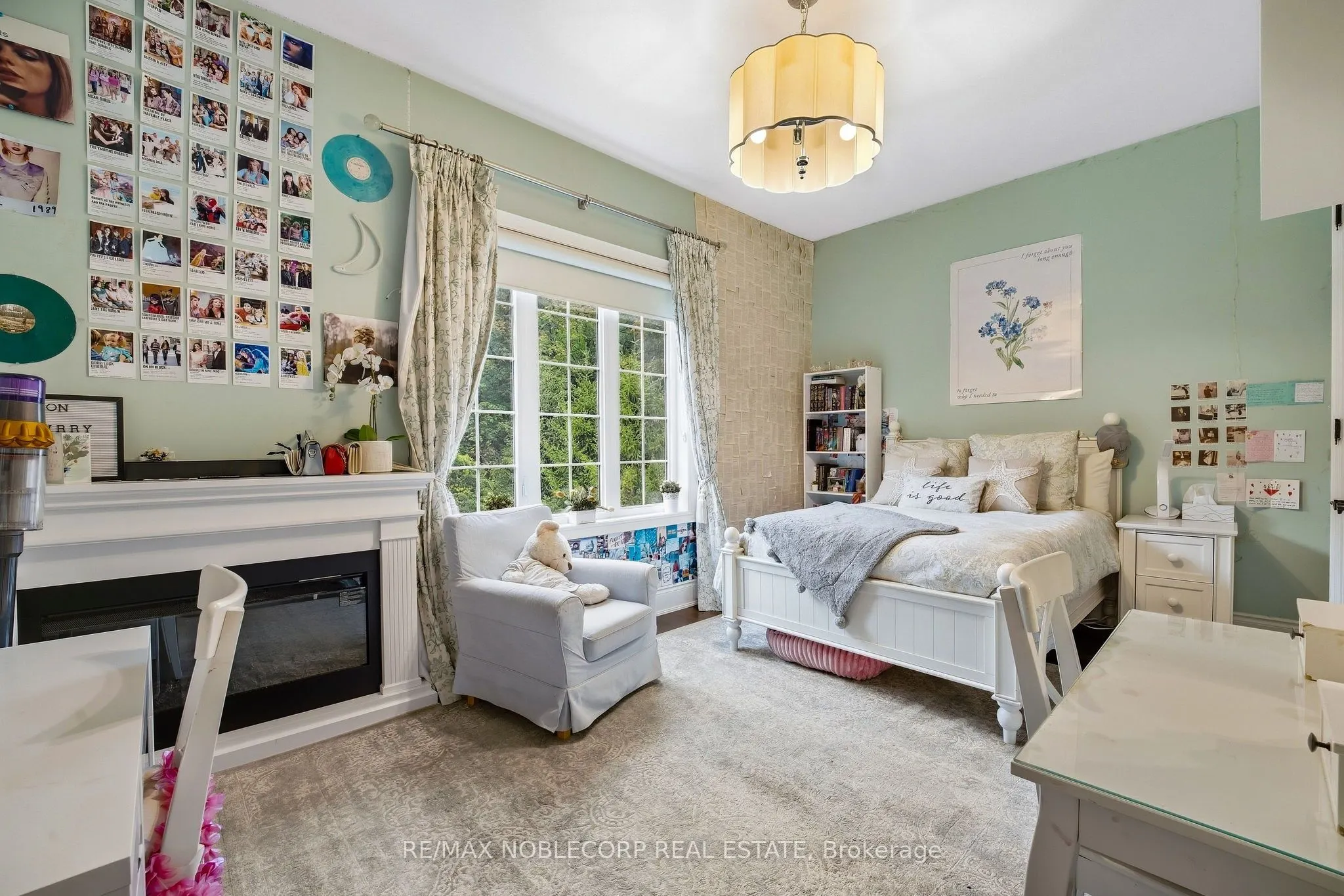 177 Grandvista Crescent