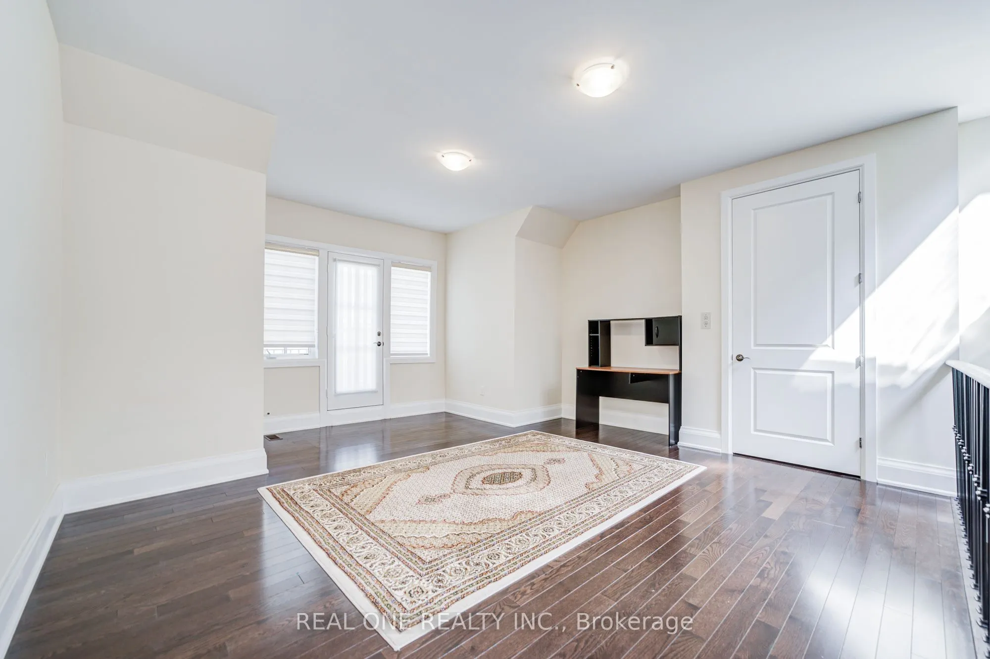 421 Flamingo Road