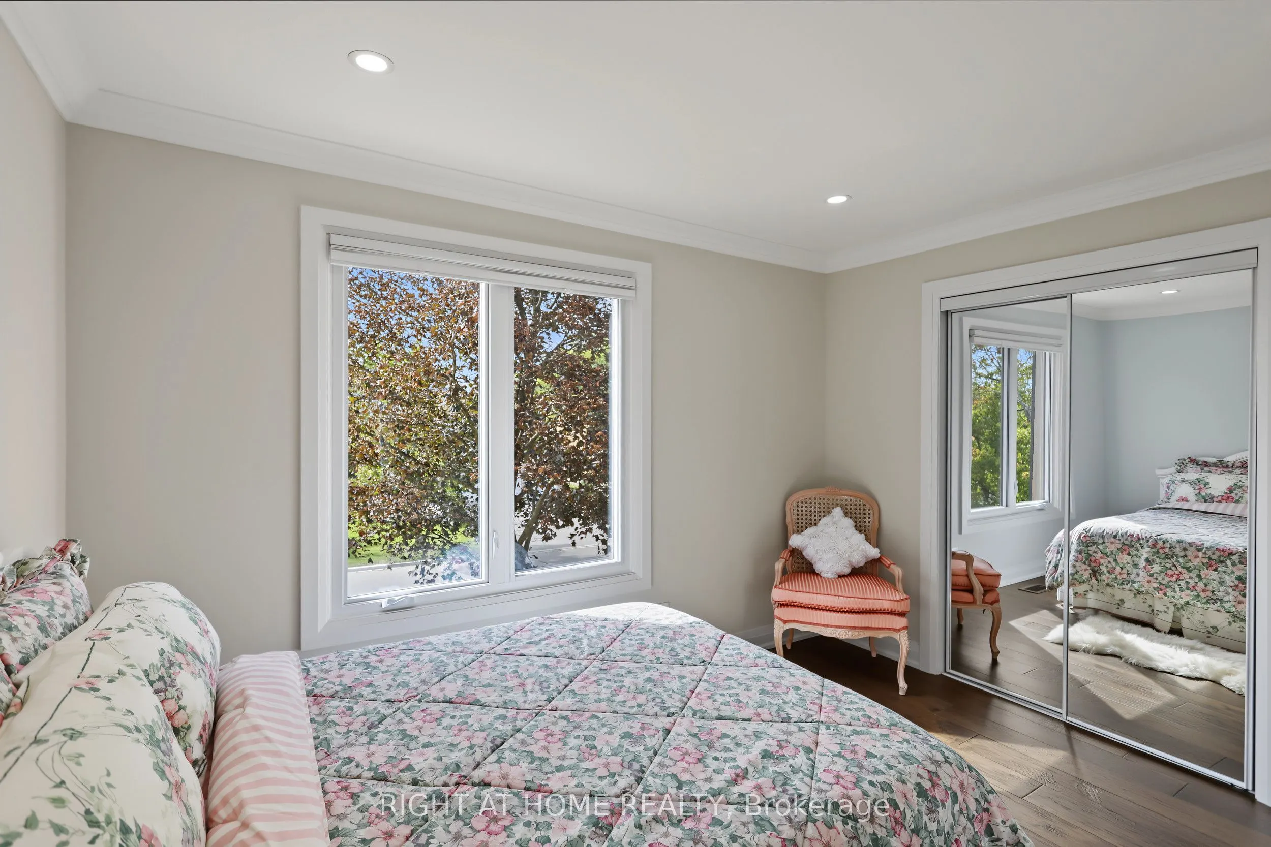 11 Harrowsmith Place