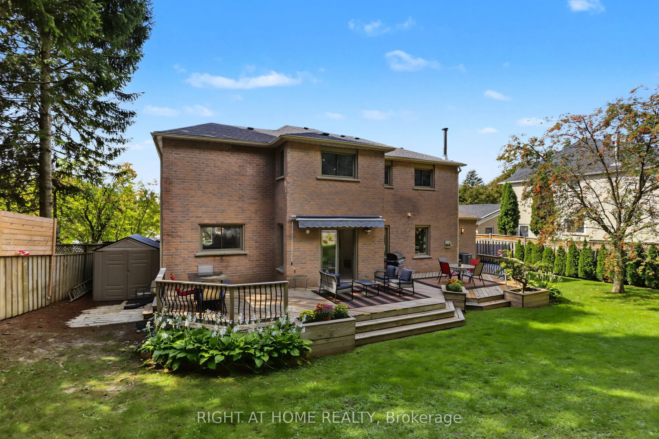 11 Harrowsmith Place