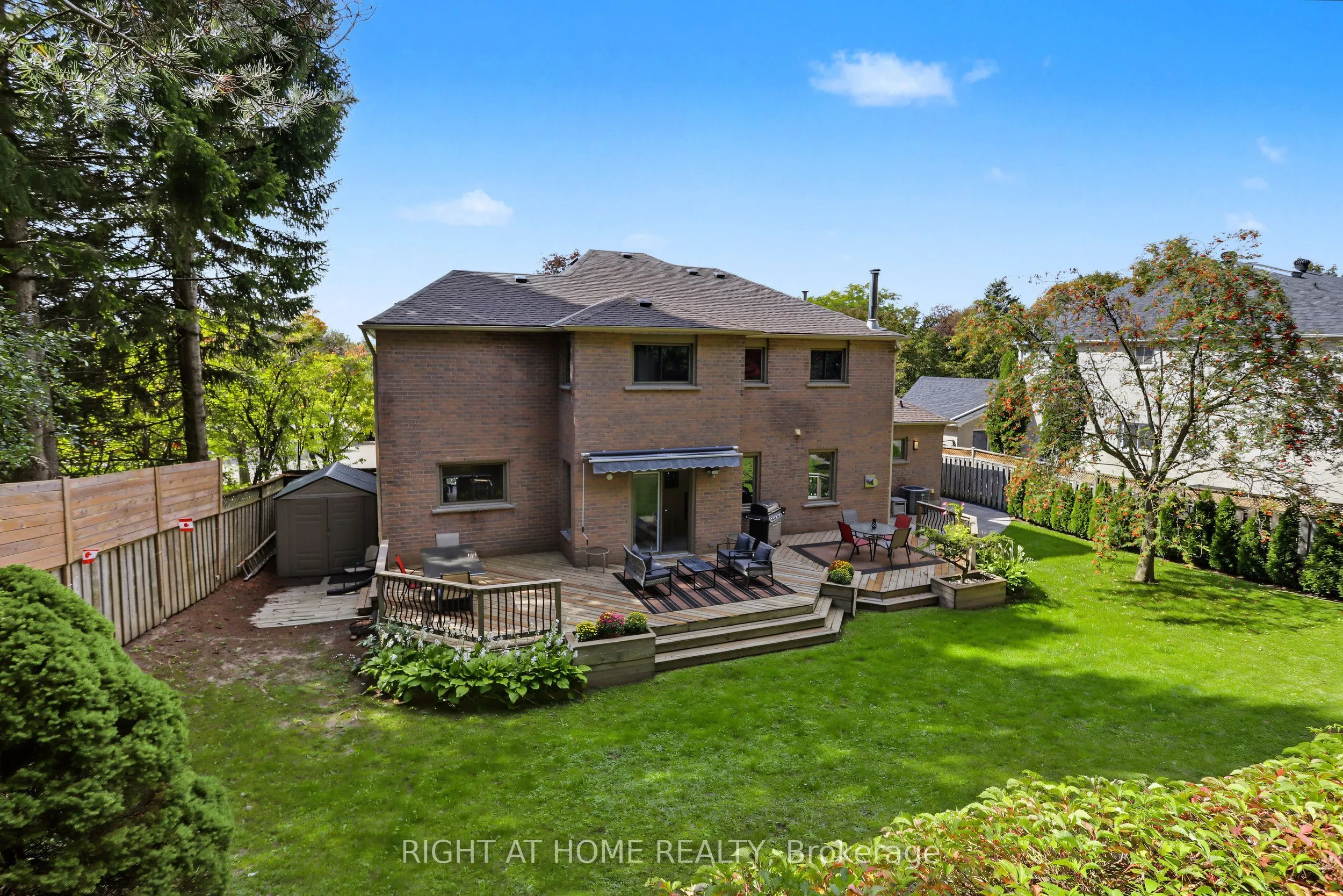 11 Harrowsmith Place