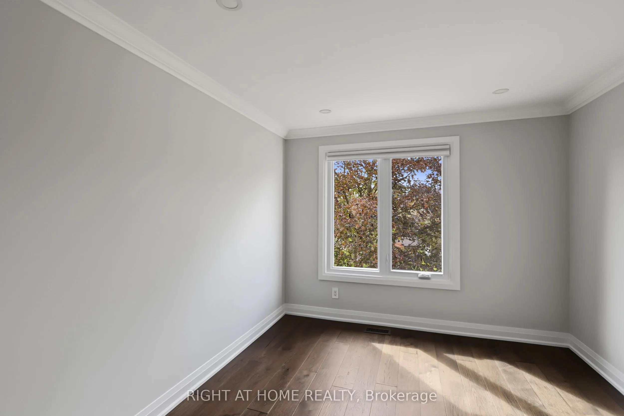 11 Harrowsmith Place