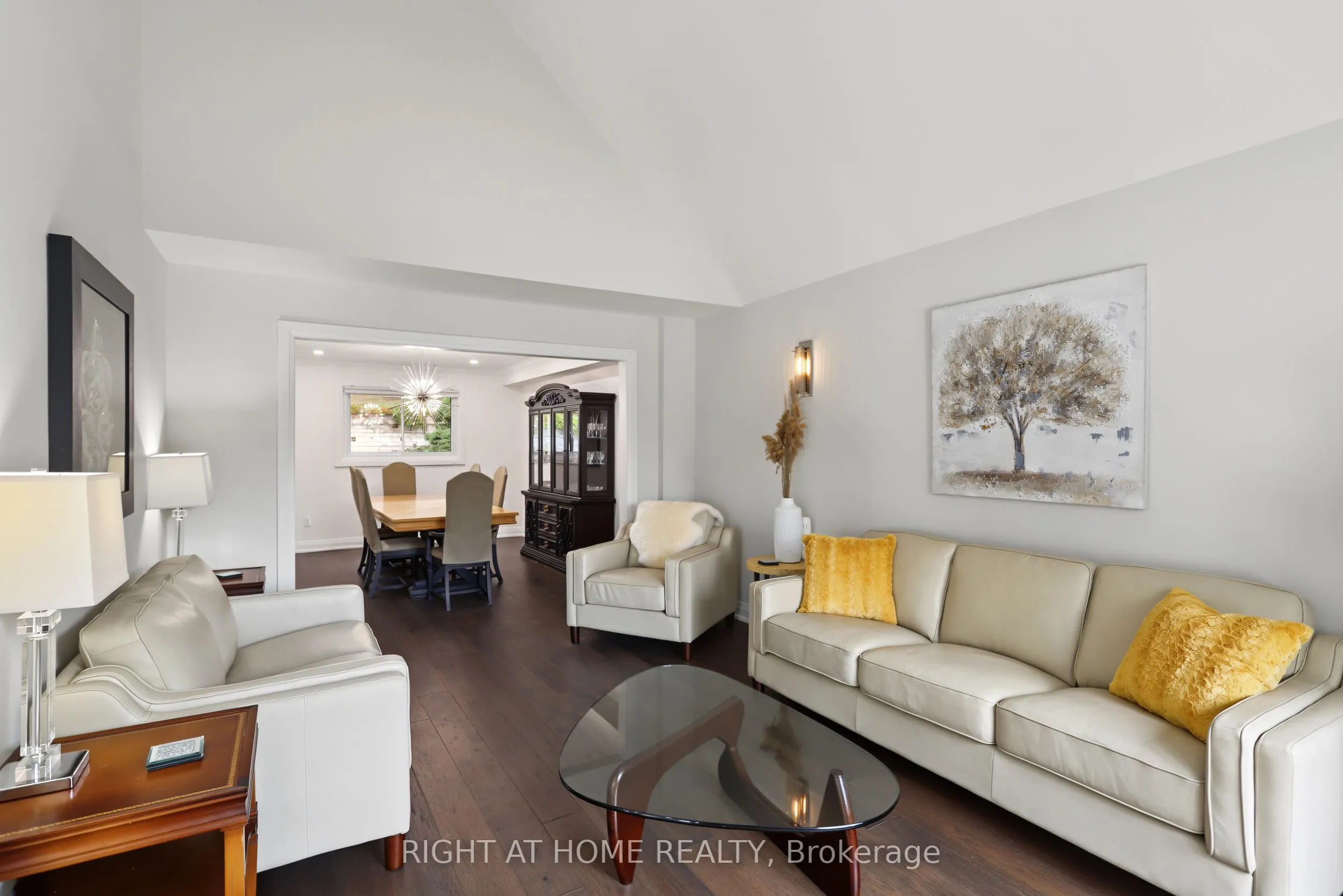 11 Harrowsmith Place