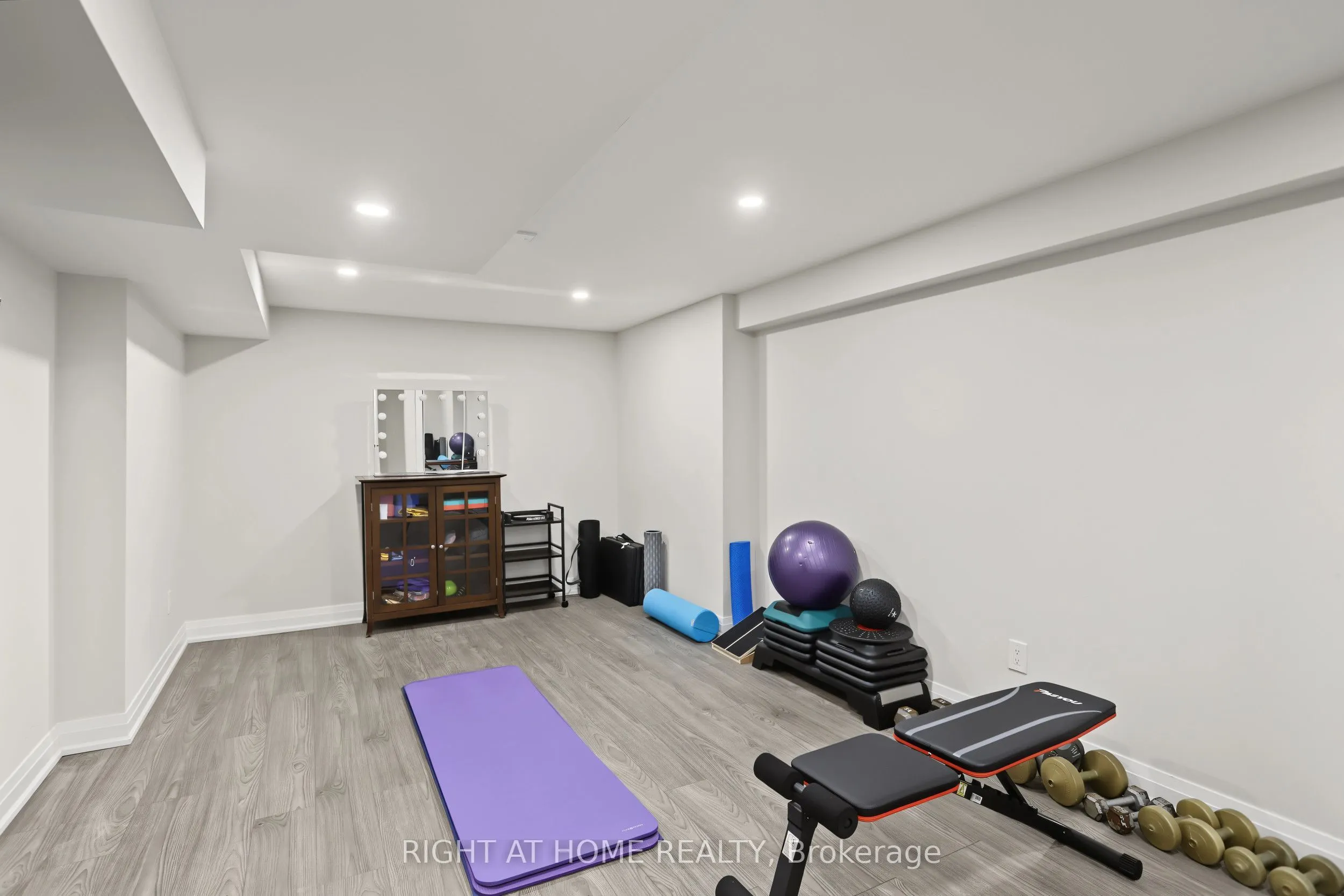 11 Harrowsmith Place