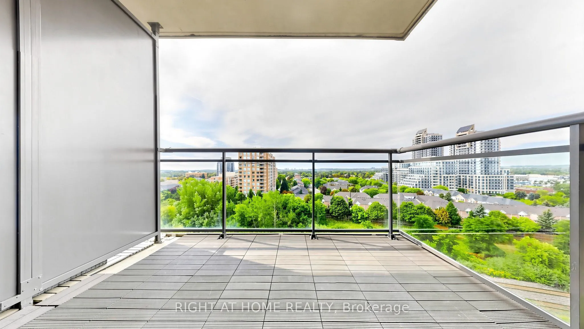 330 Red Maple Road #1103