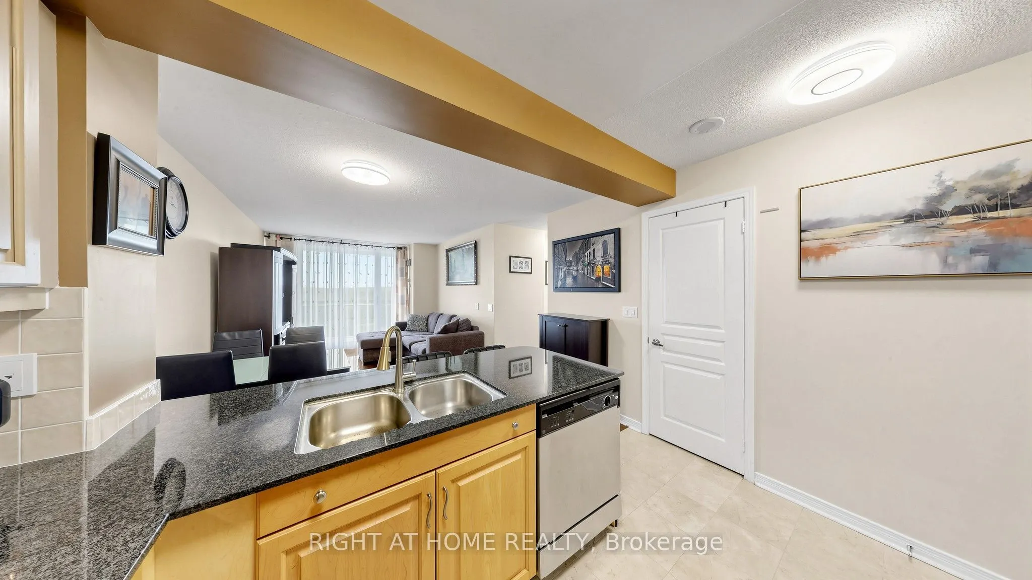 330 Red Maple Road #1103