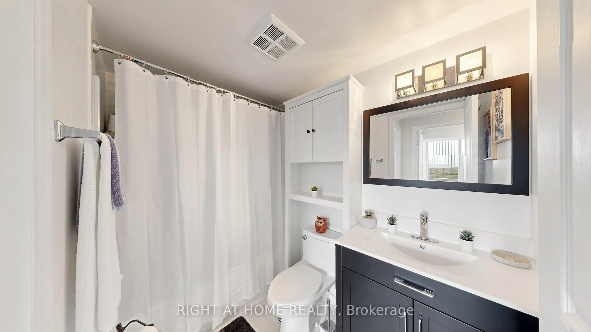 330 Red Maple Road #1103