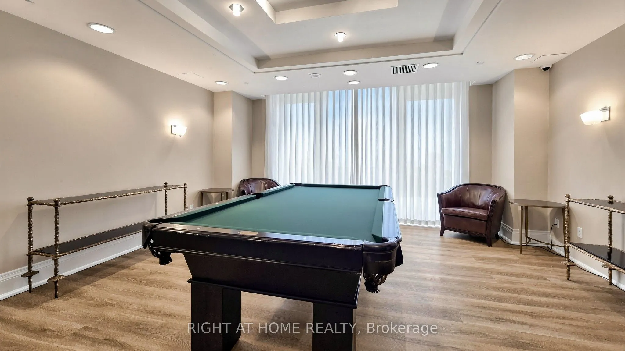 330 Red Maple Road #1103