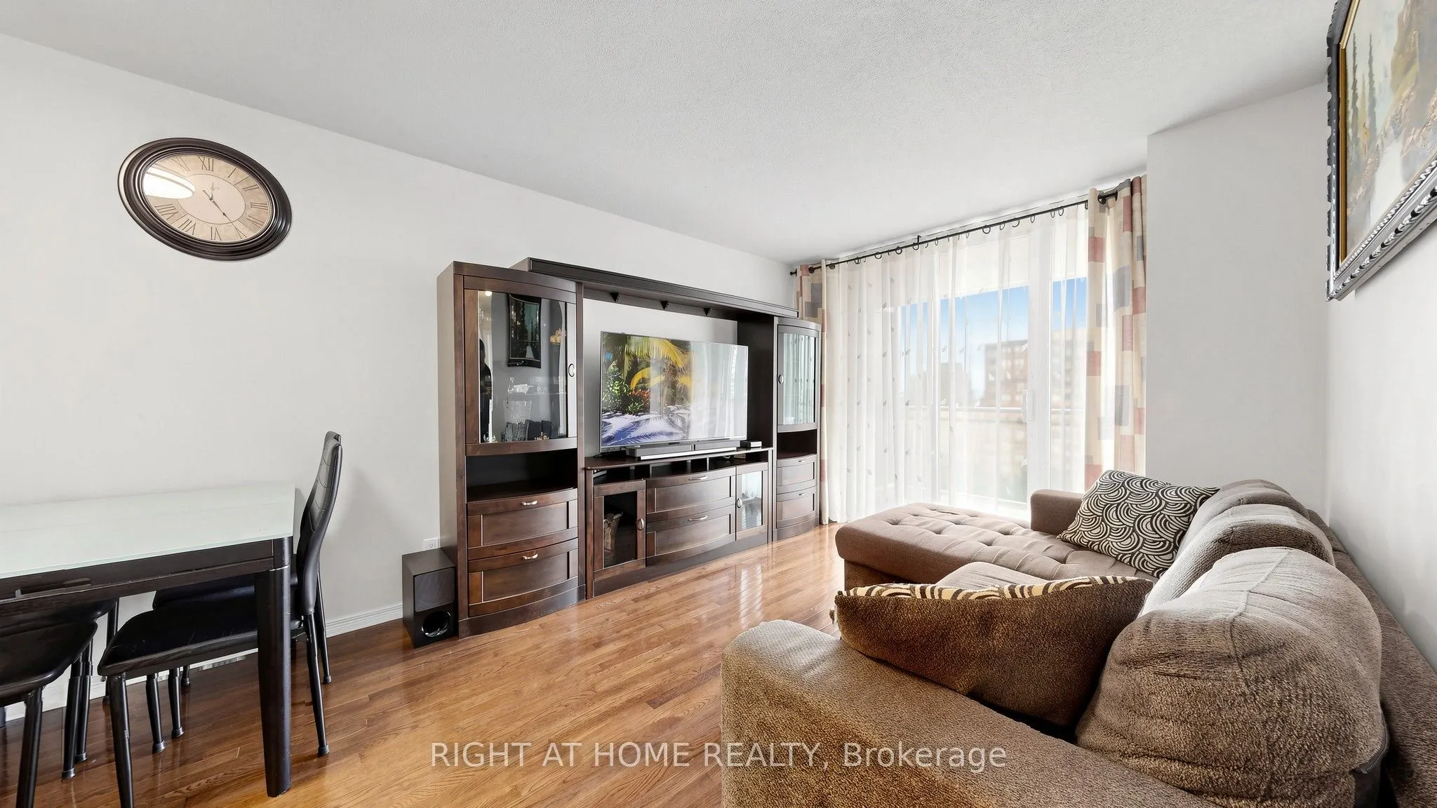 330 Red Maple Road #1103
