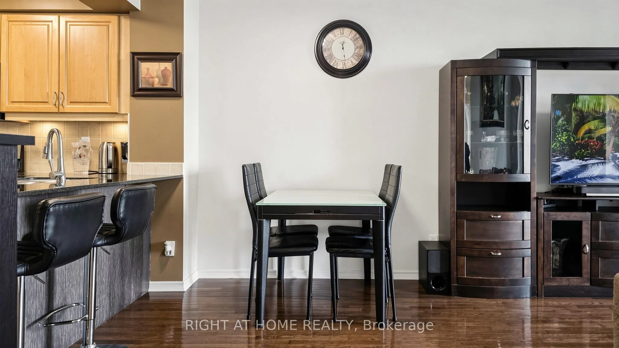 330 Red Maple Road #1103