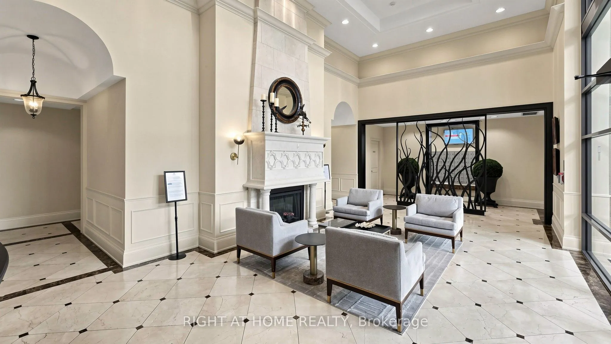 330 Red Maple Road #1103