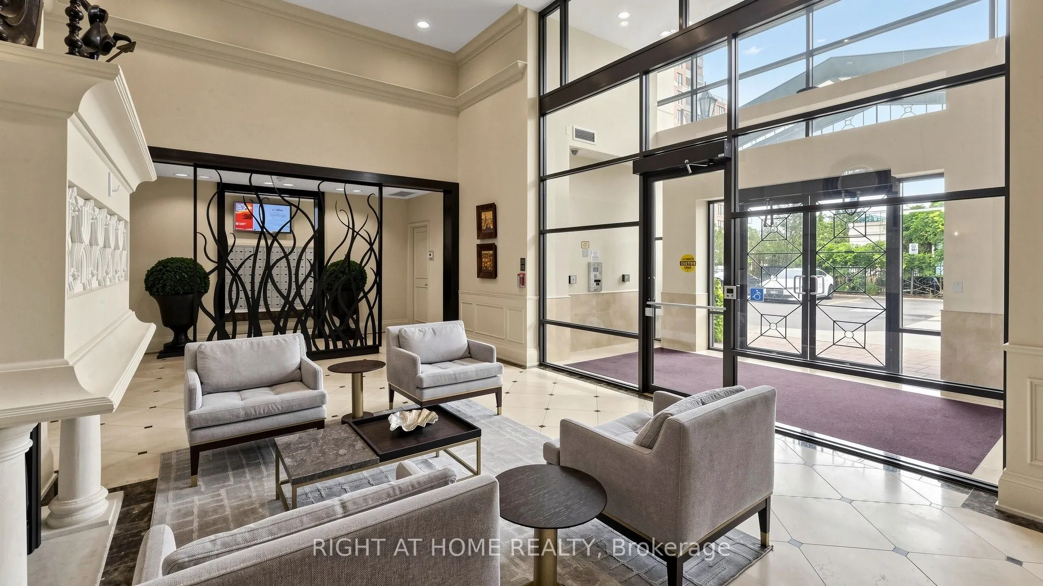 330 Red Maple Road #1103