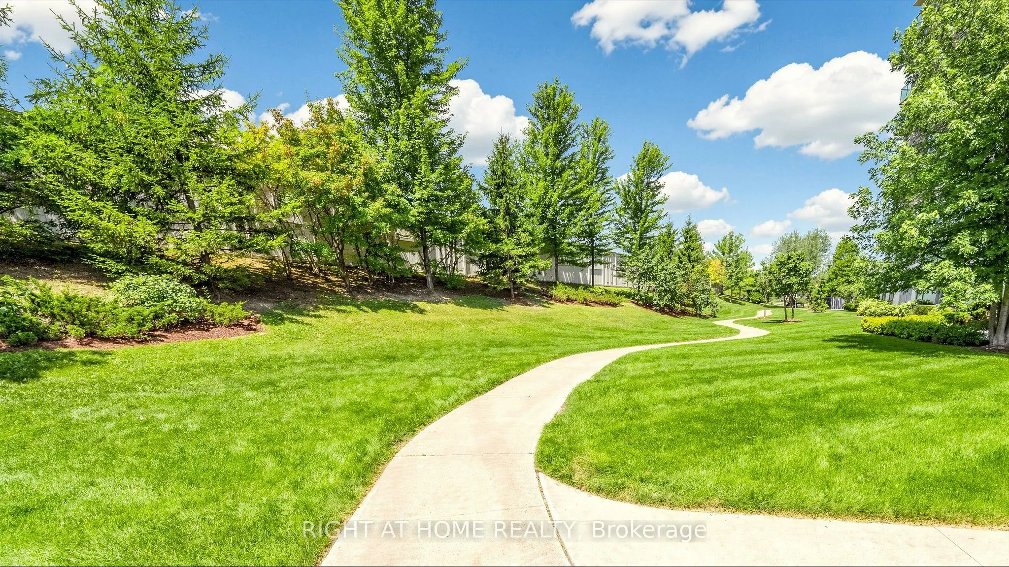 330 Red Maple Road #1103