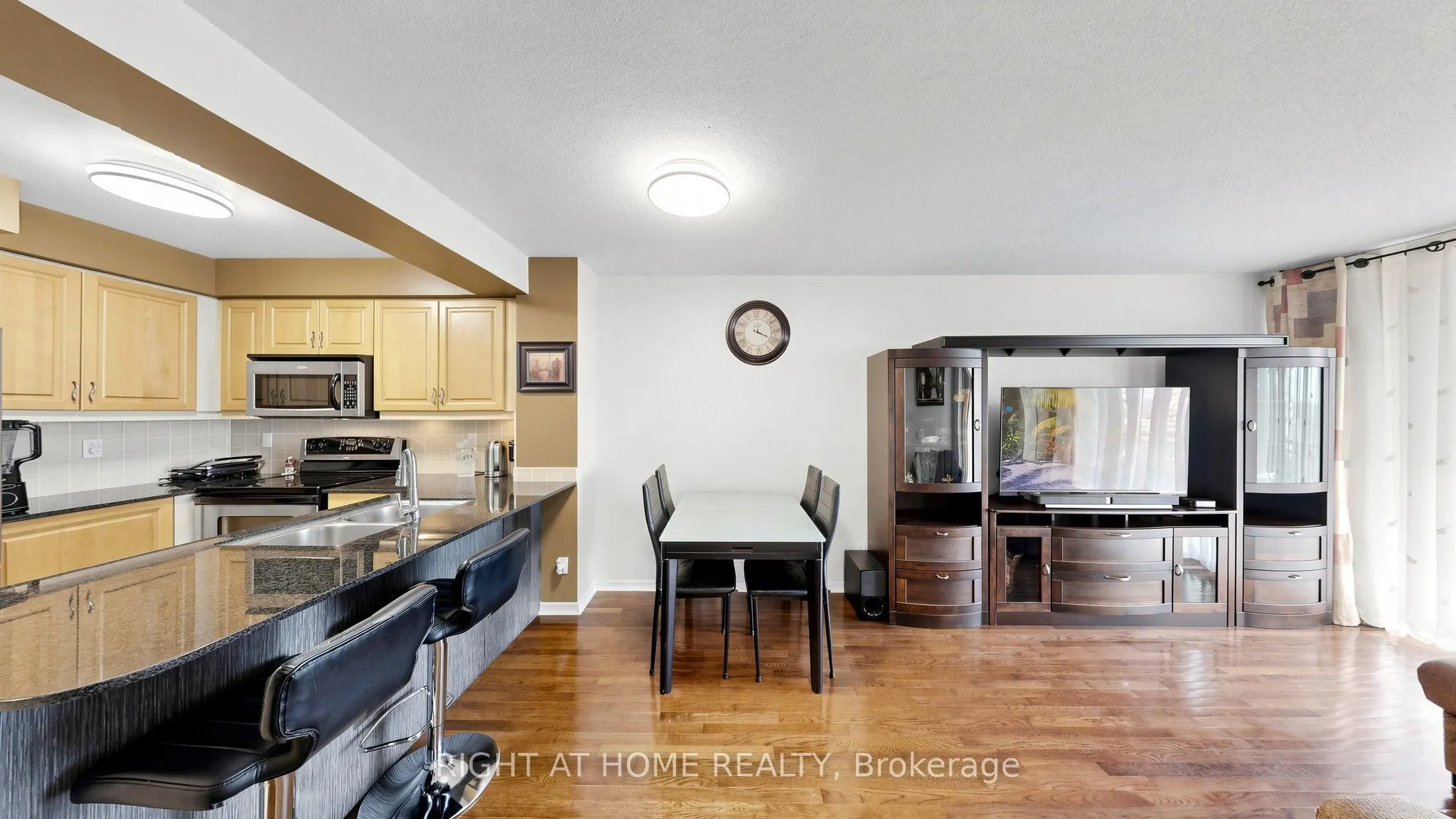 330 Red Maple Road #1103