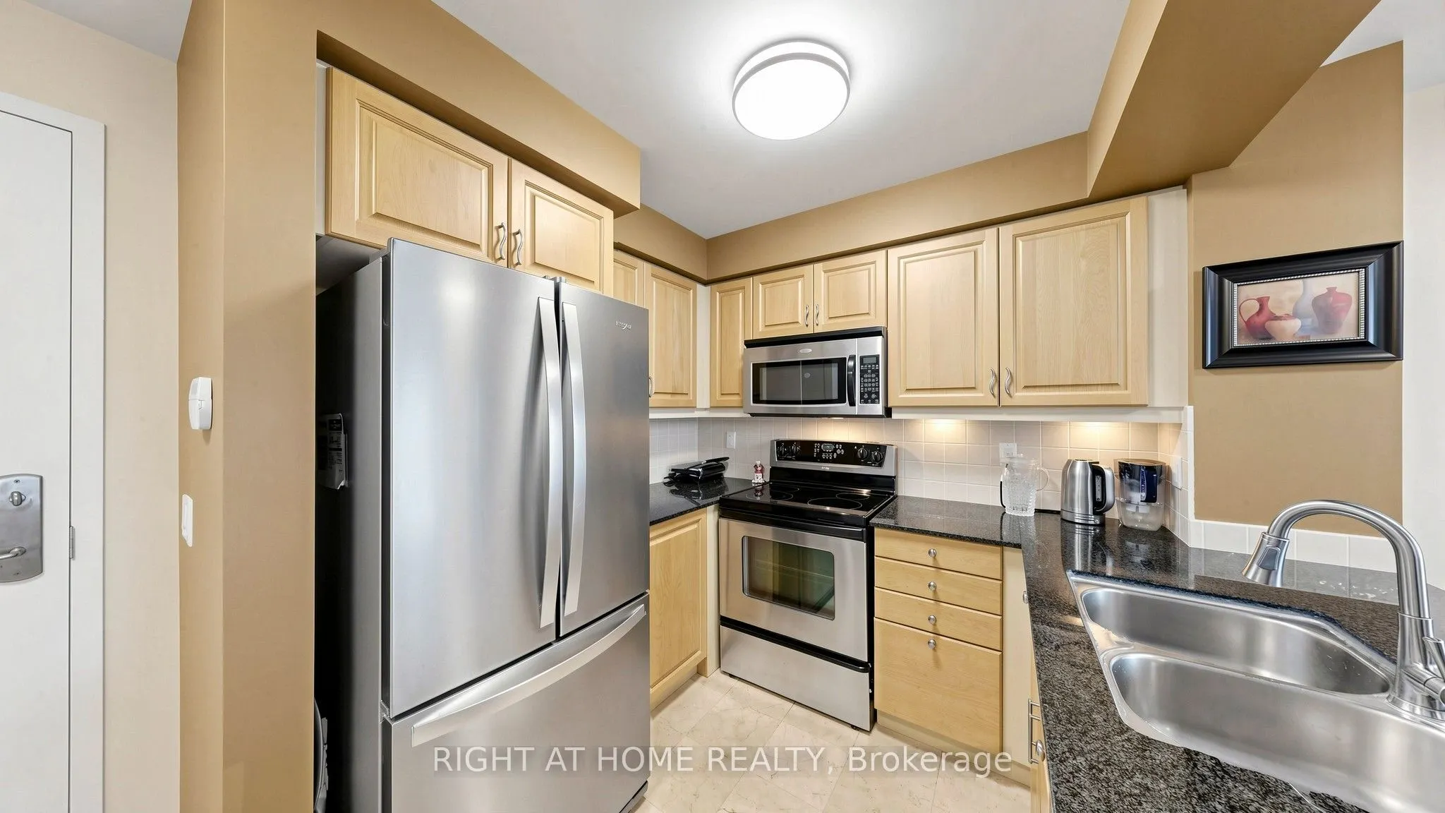 330 Red Maple Road #1103