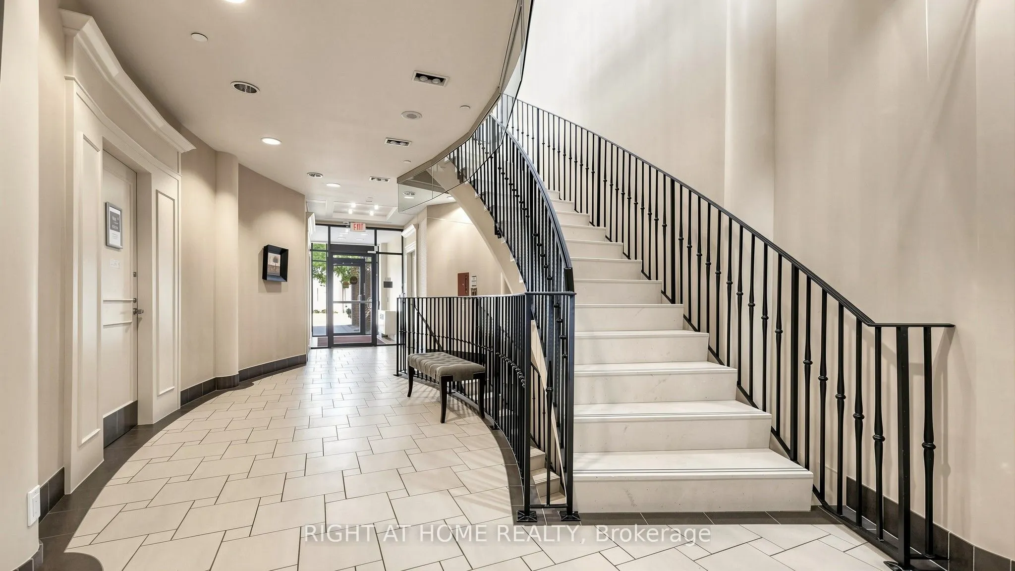 330 Red Maple Road #1103