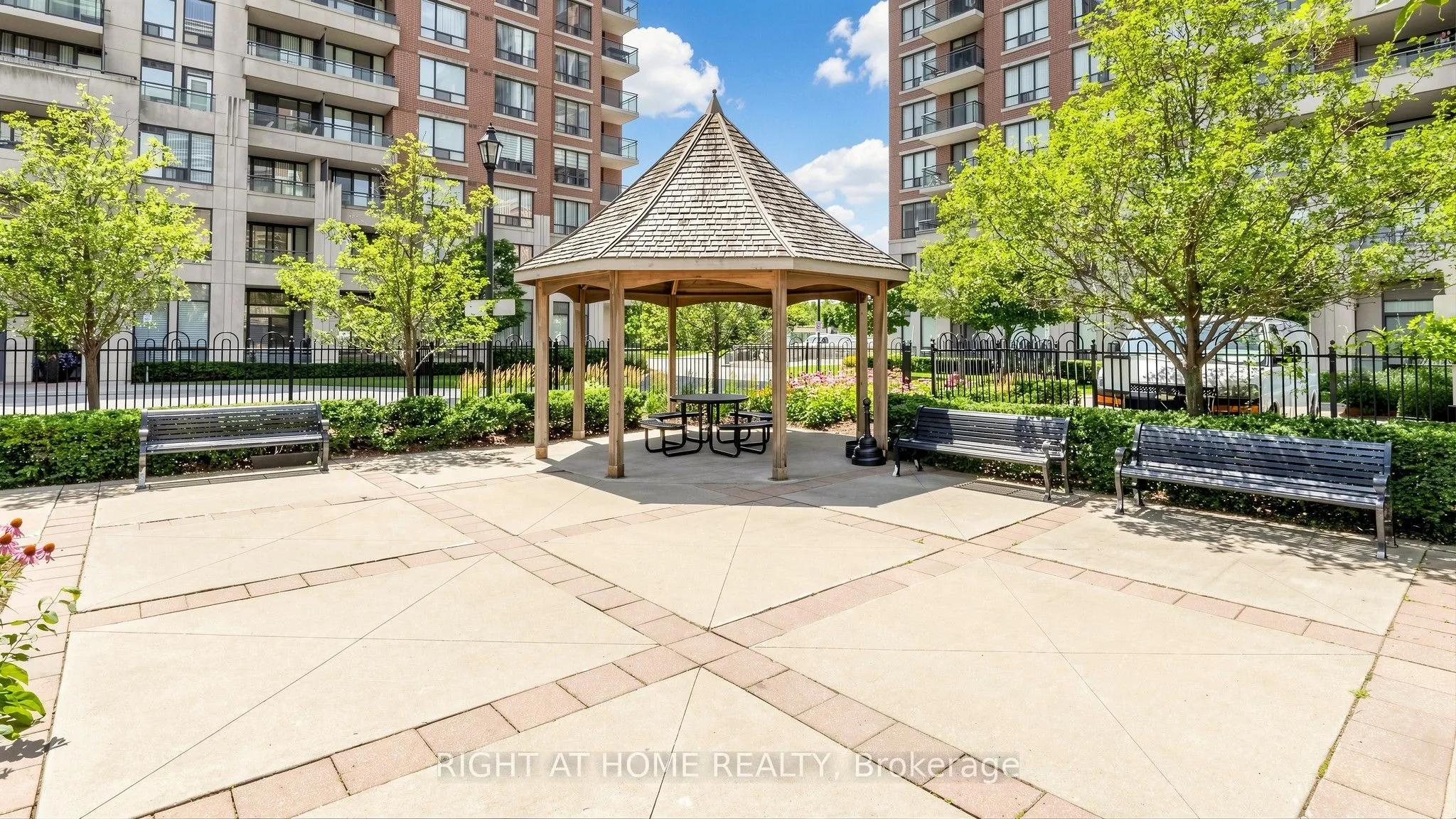 330 Red Maple Road #1103