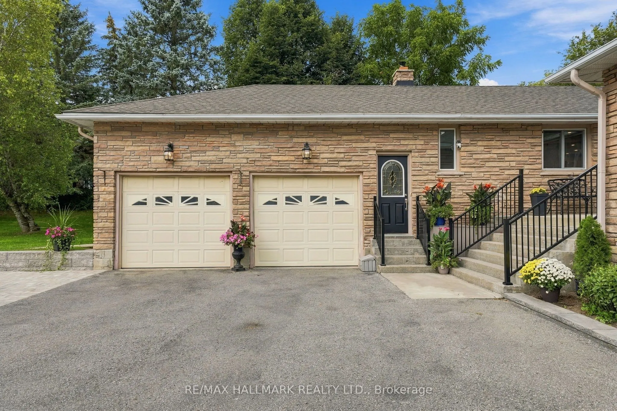 166 Hillcrest Drive