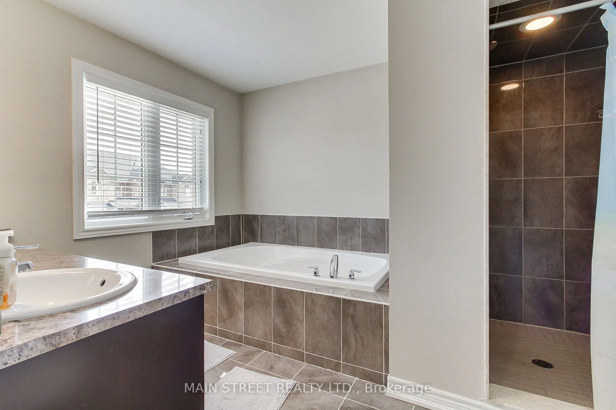 42 Prosser Crescent