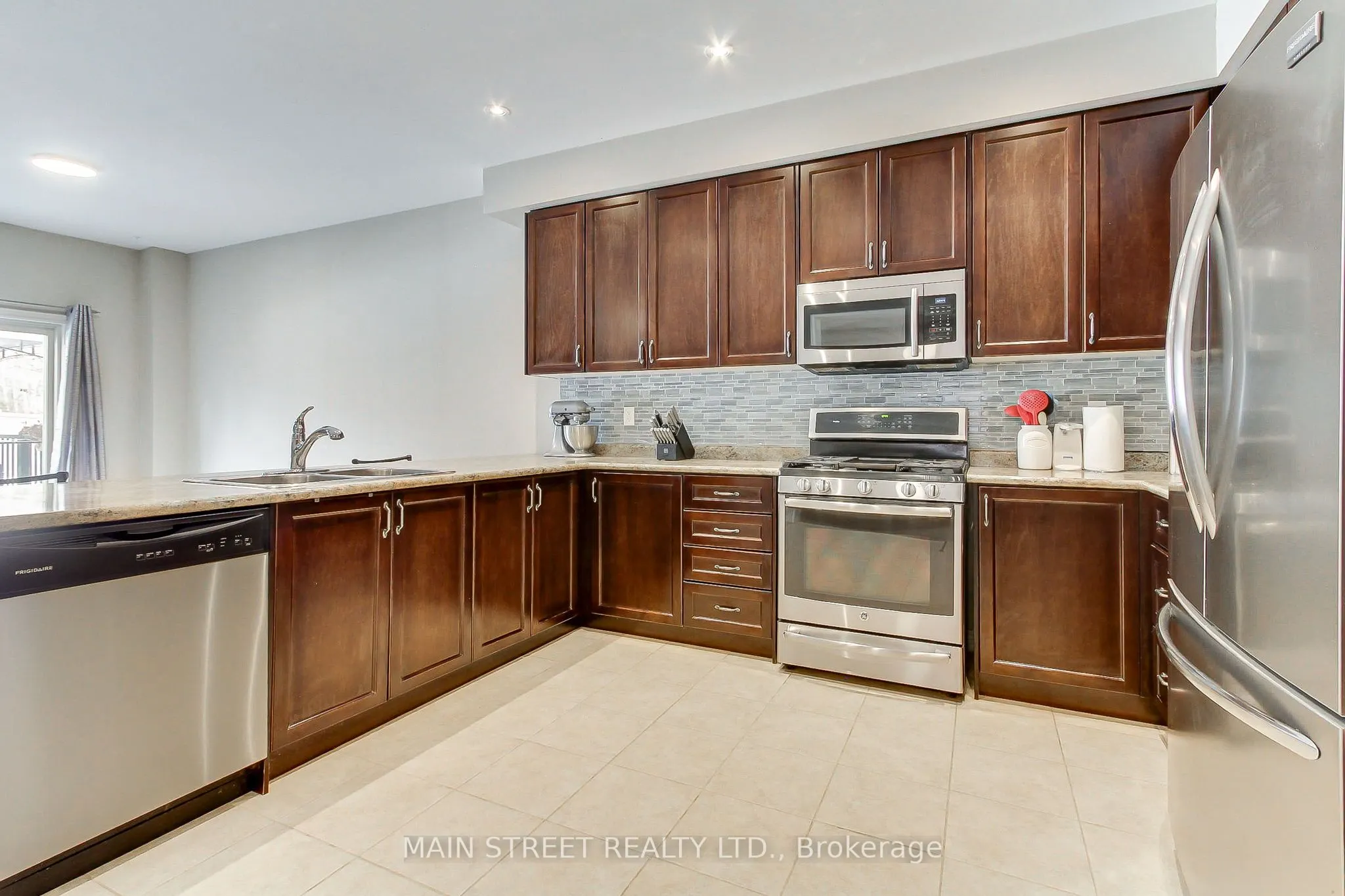 42 Prosser Crescent