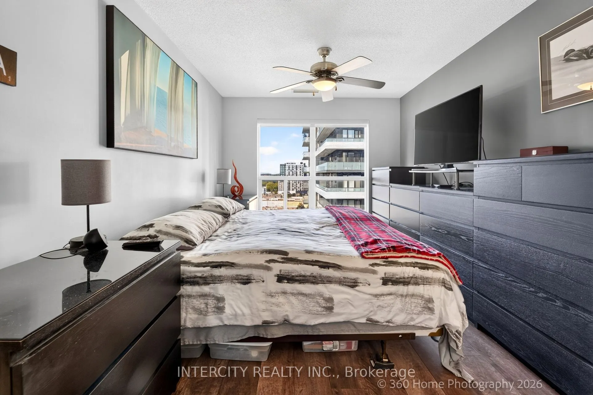 185 Oneida Crescent #PH08