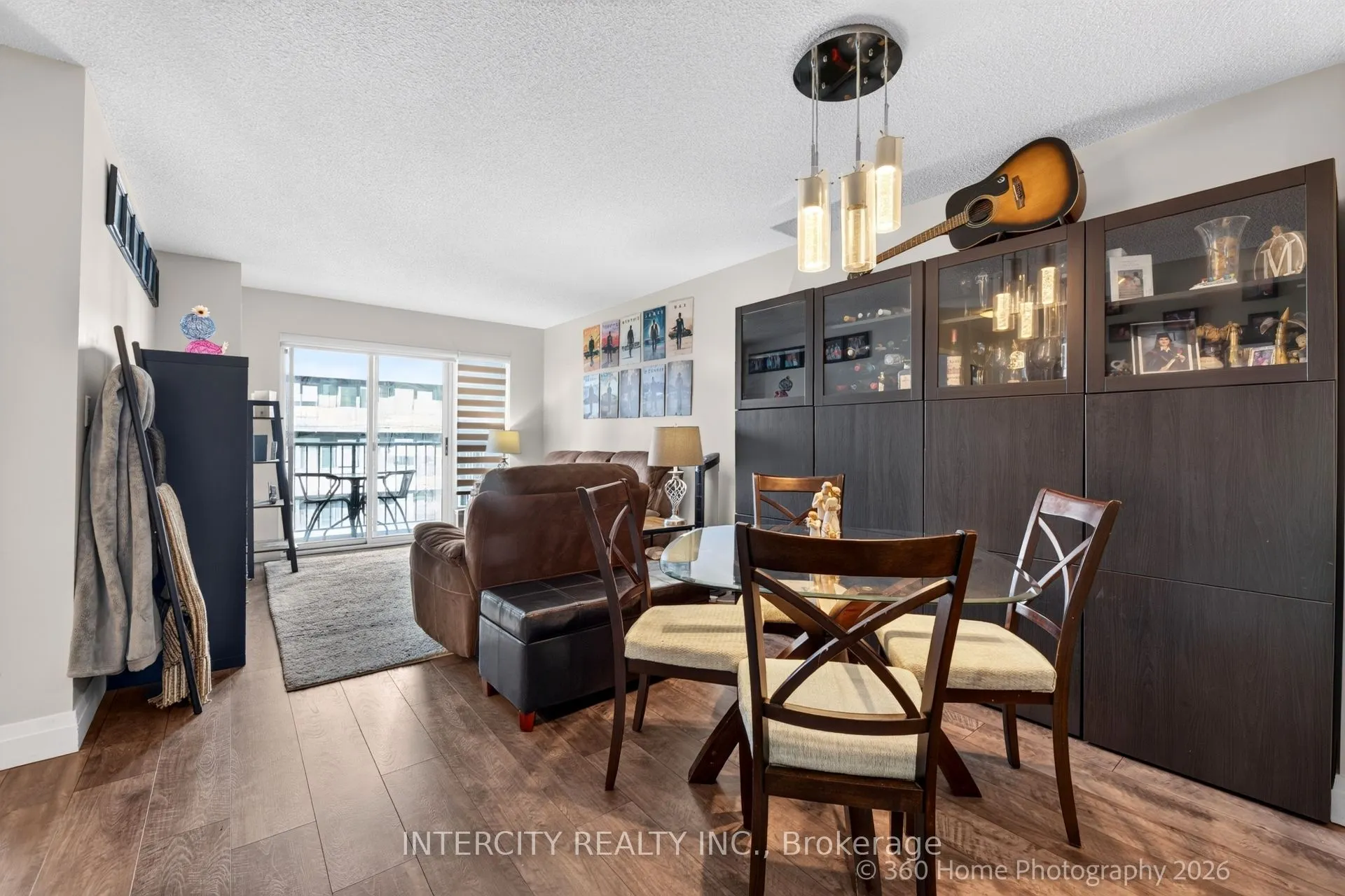 185 Oneida Crescent #PH08