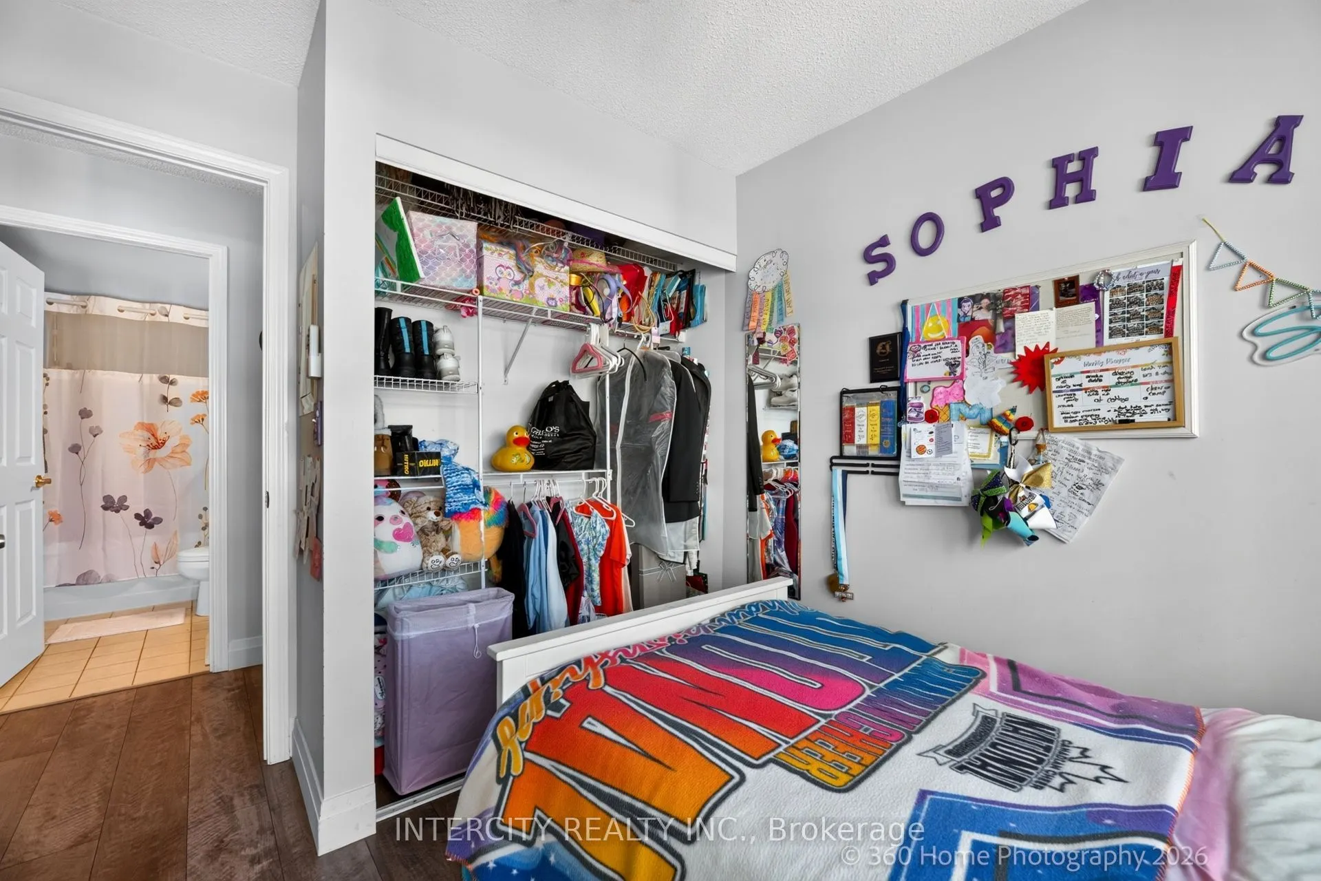 185 Oneida Crescent #PH08