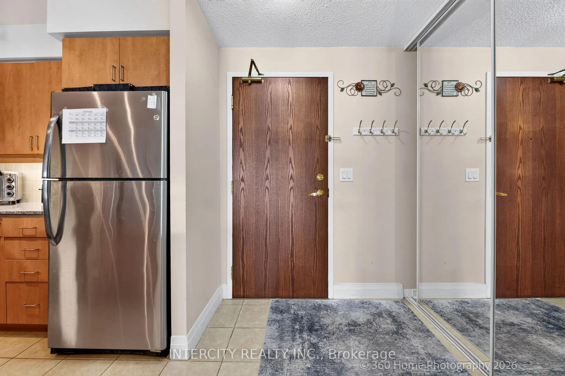 185 Oneida Crescent #PH08