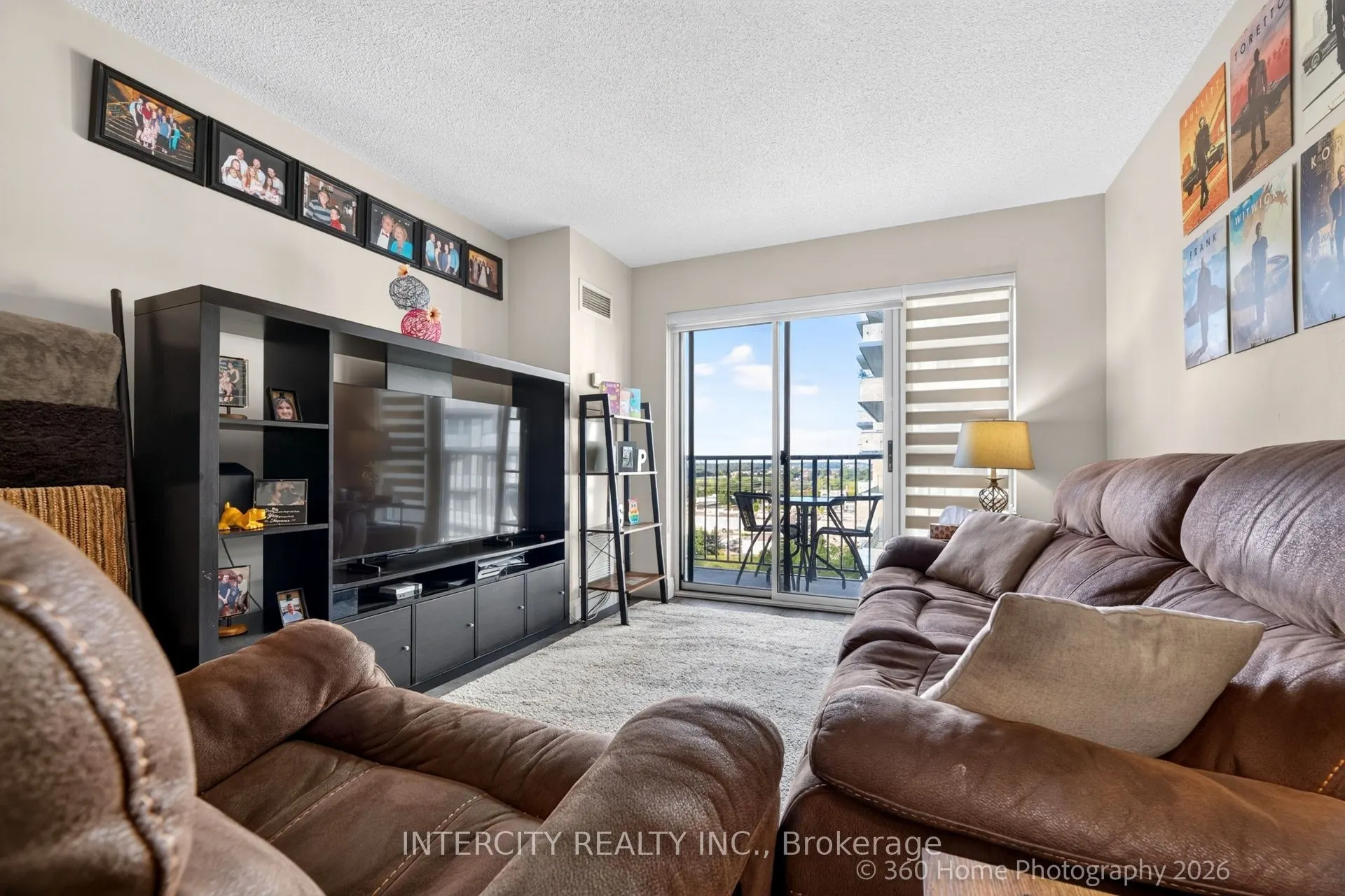 185 Oneida Crescent #PH08
