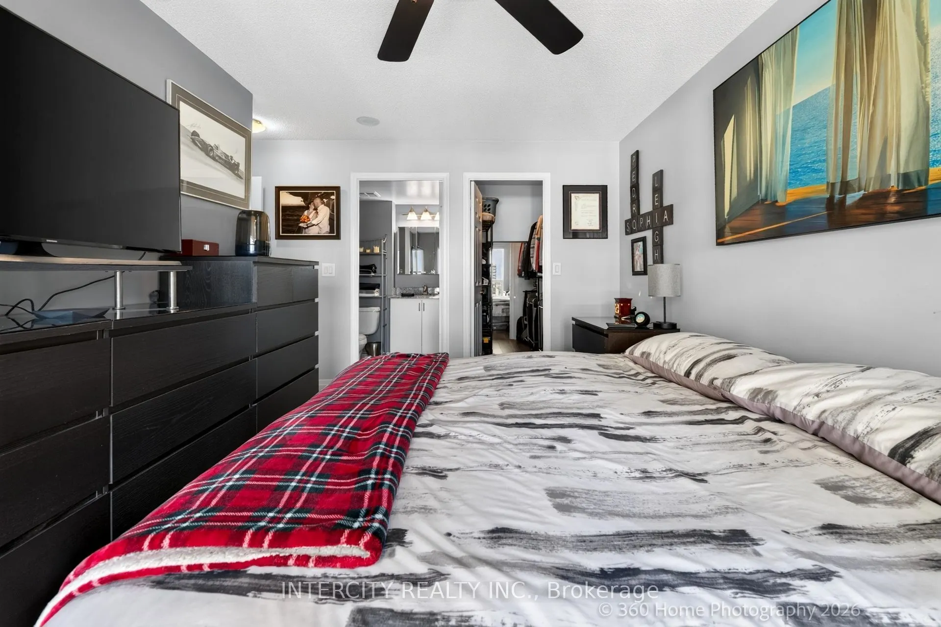 185 Oneida Crescent #PH08