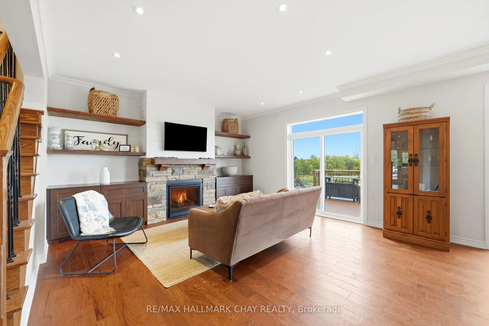 56 Strachan Trail