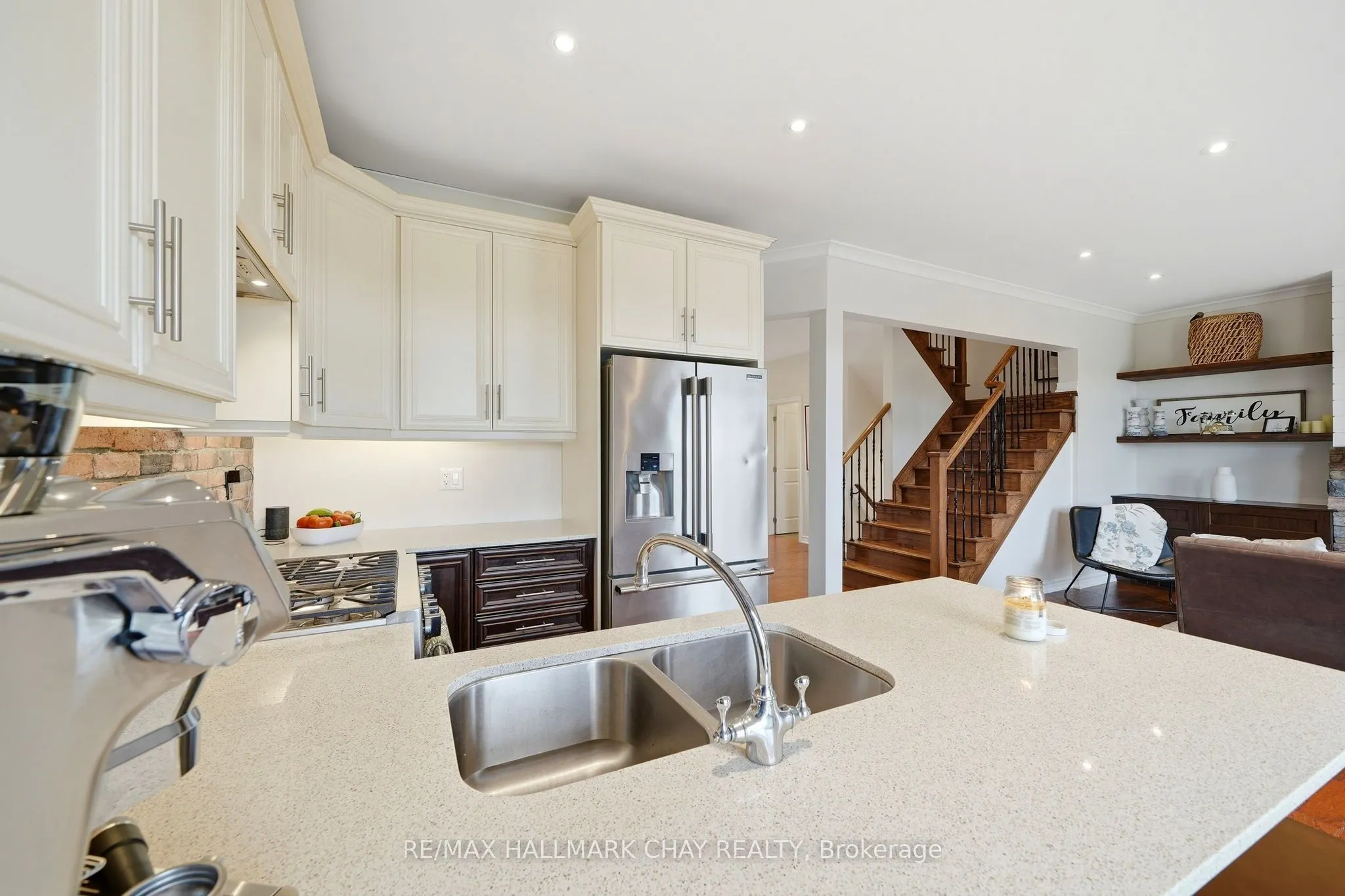 56 Strachan Trail