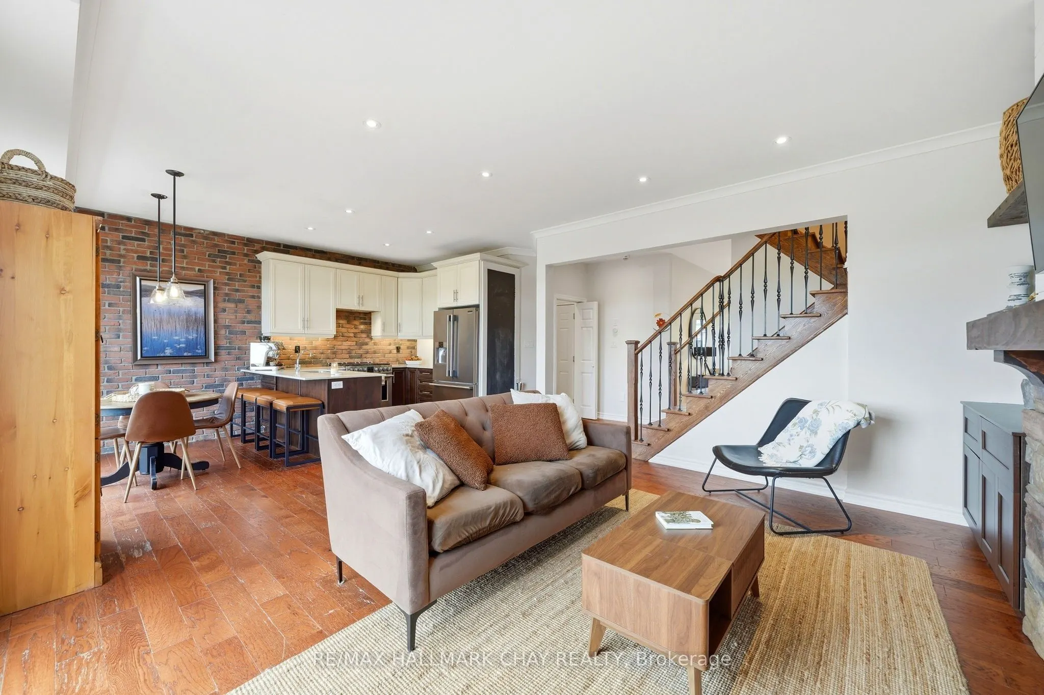 56 Strachan Trail