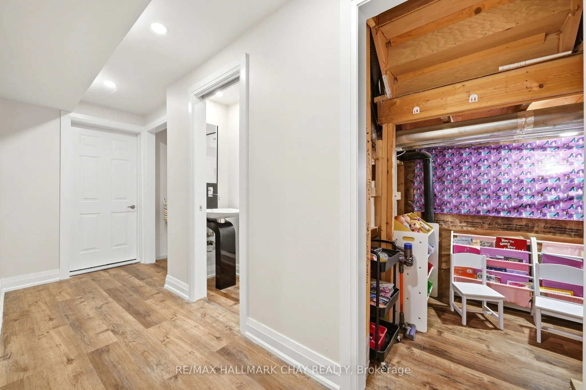 56 Strachan Trail