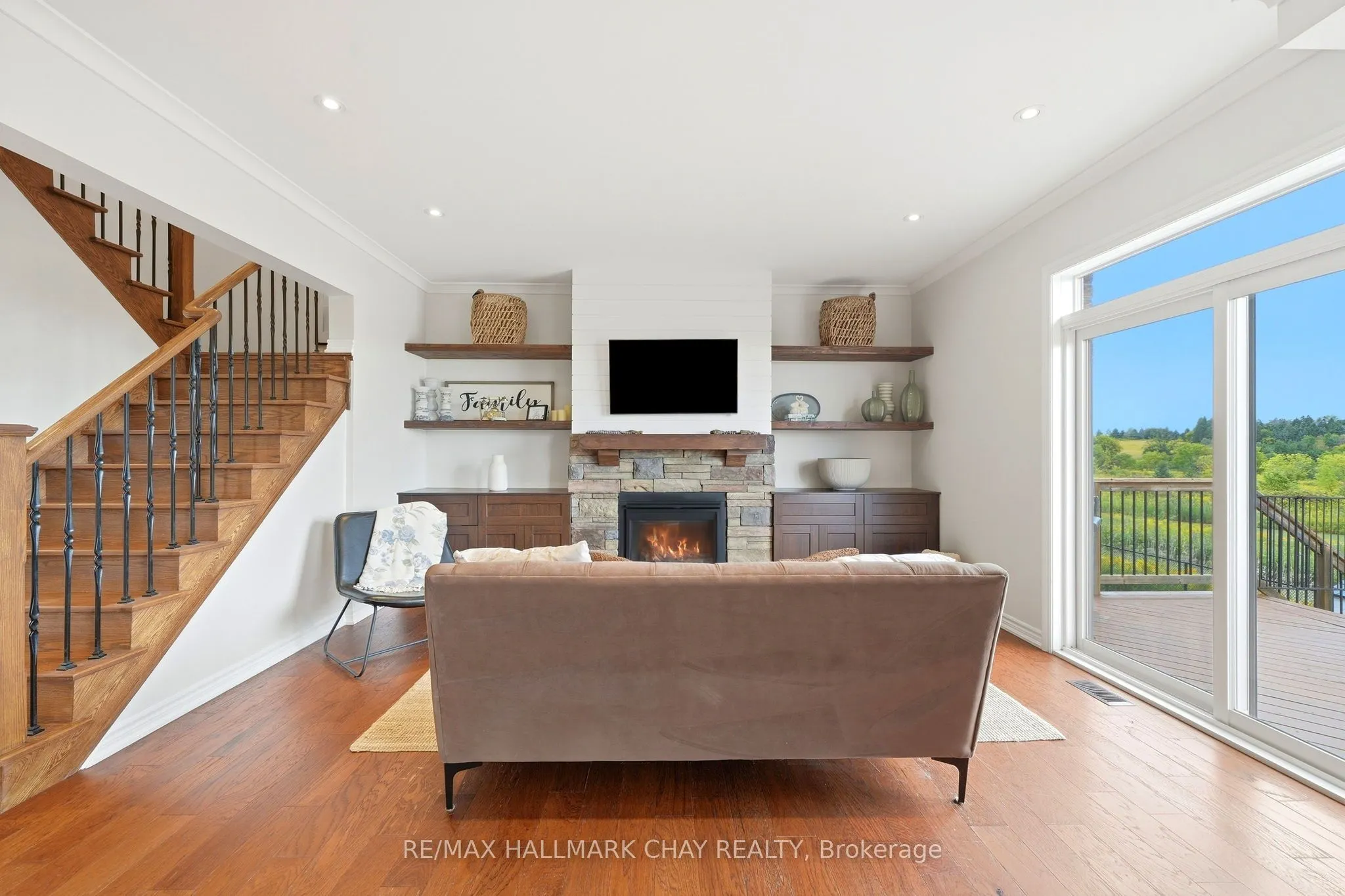 56 Strachan Trail