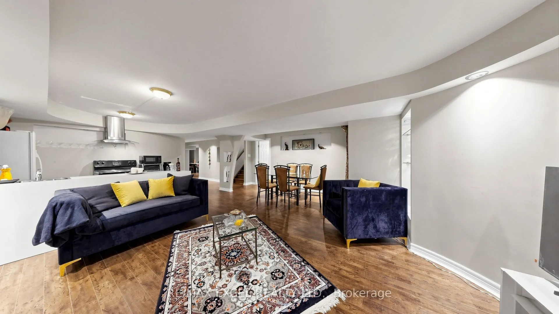 651 Via Romano Boulevard