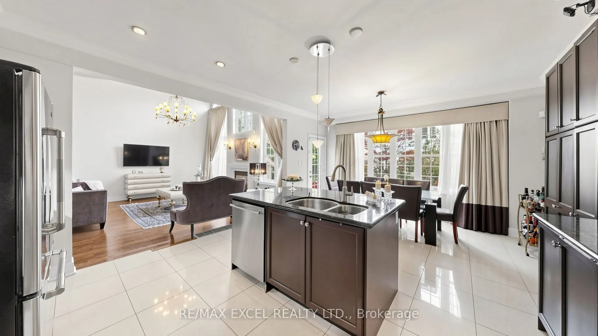 651 Via Romano Boulevard