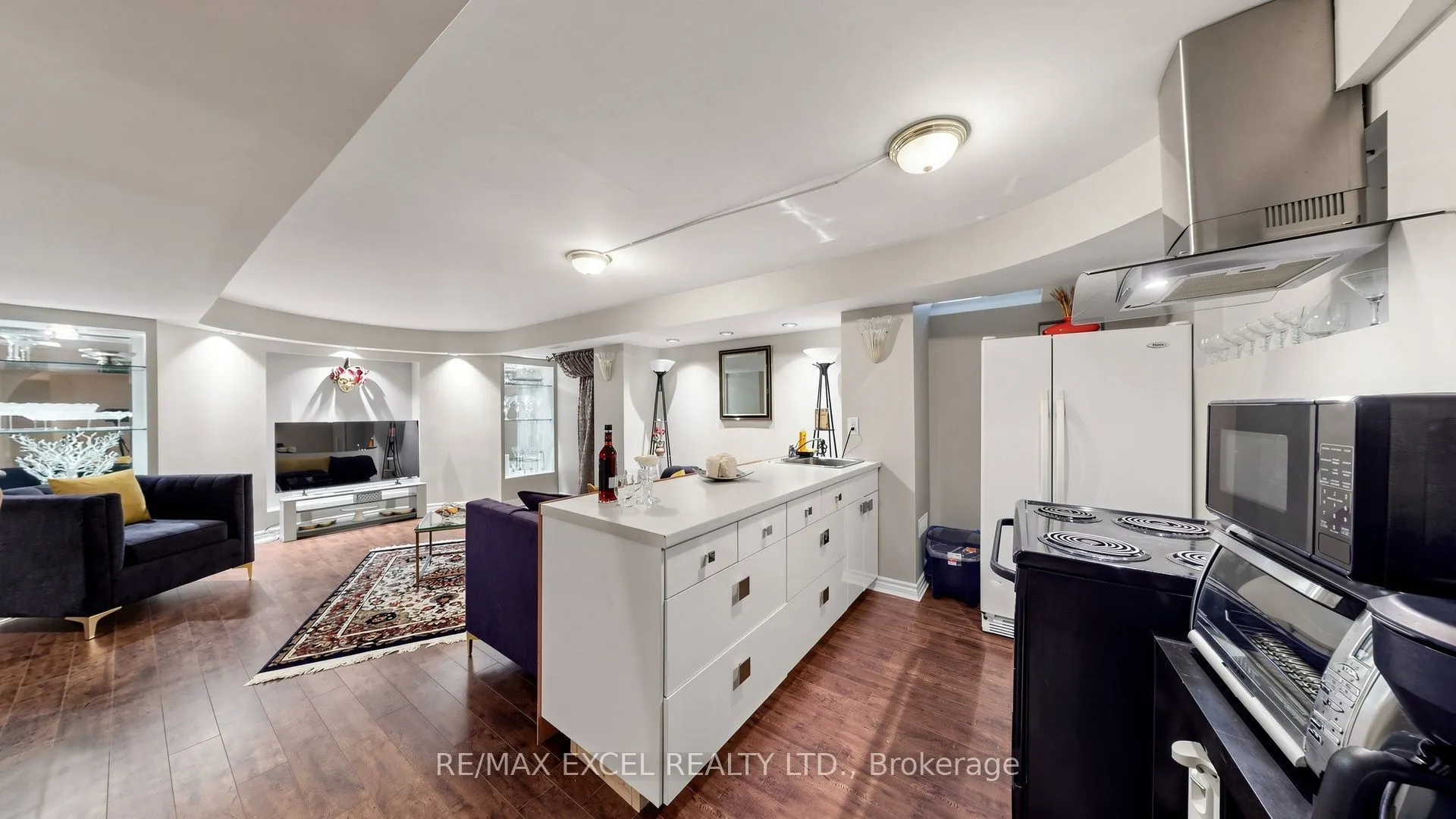 651 Via Romano Boulevard