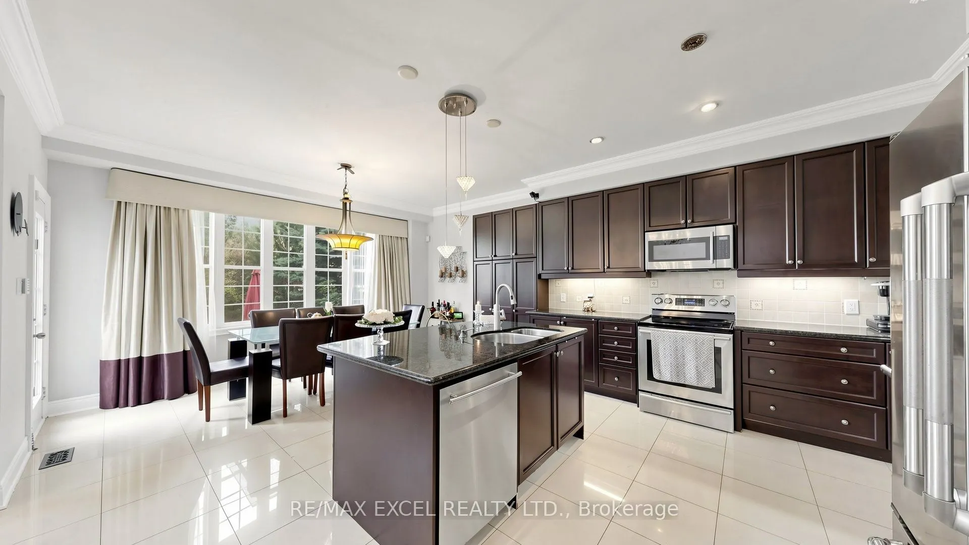 651 Via Romano Boulevard