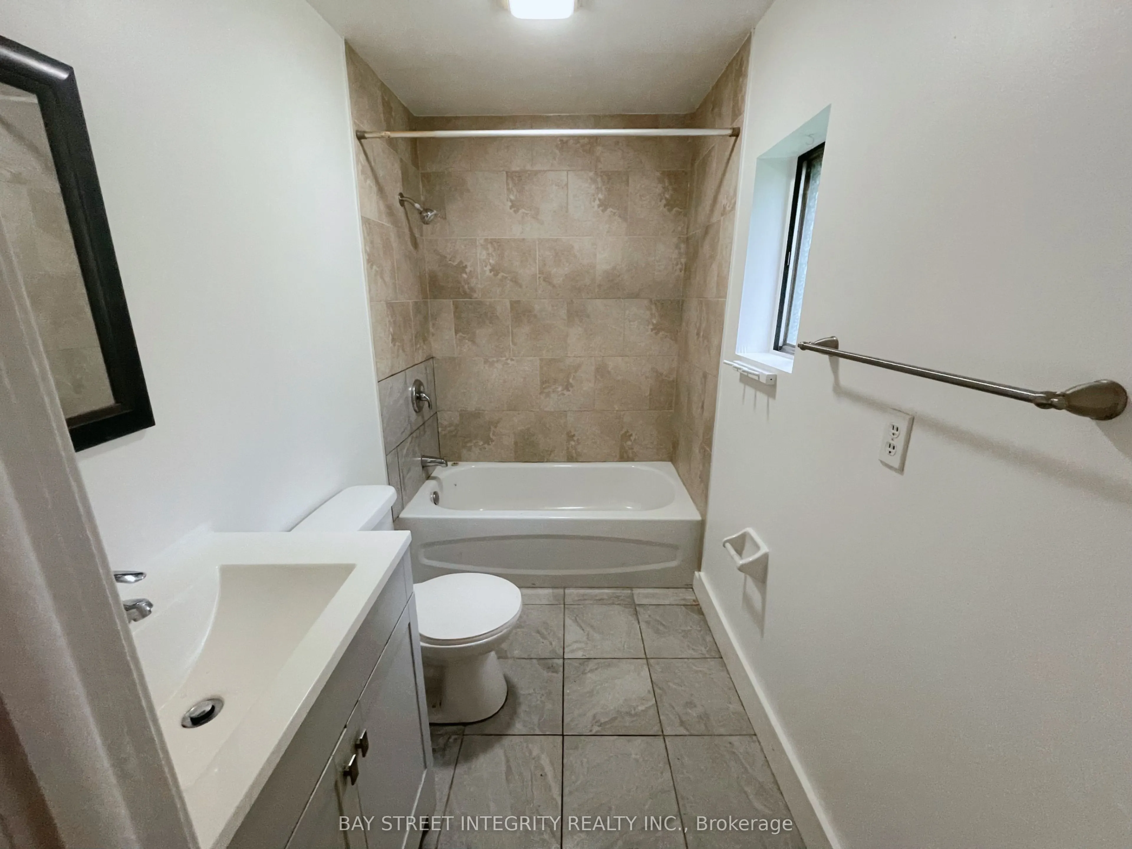 320 Miami Drive #Main floor