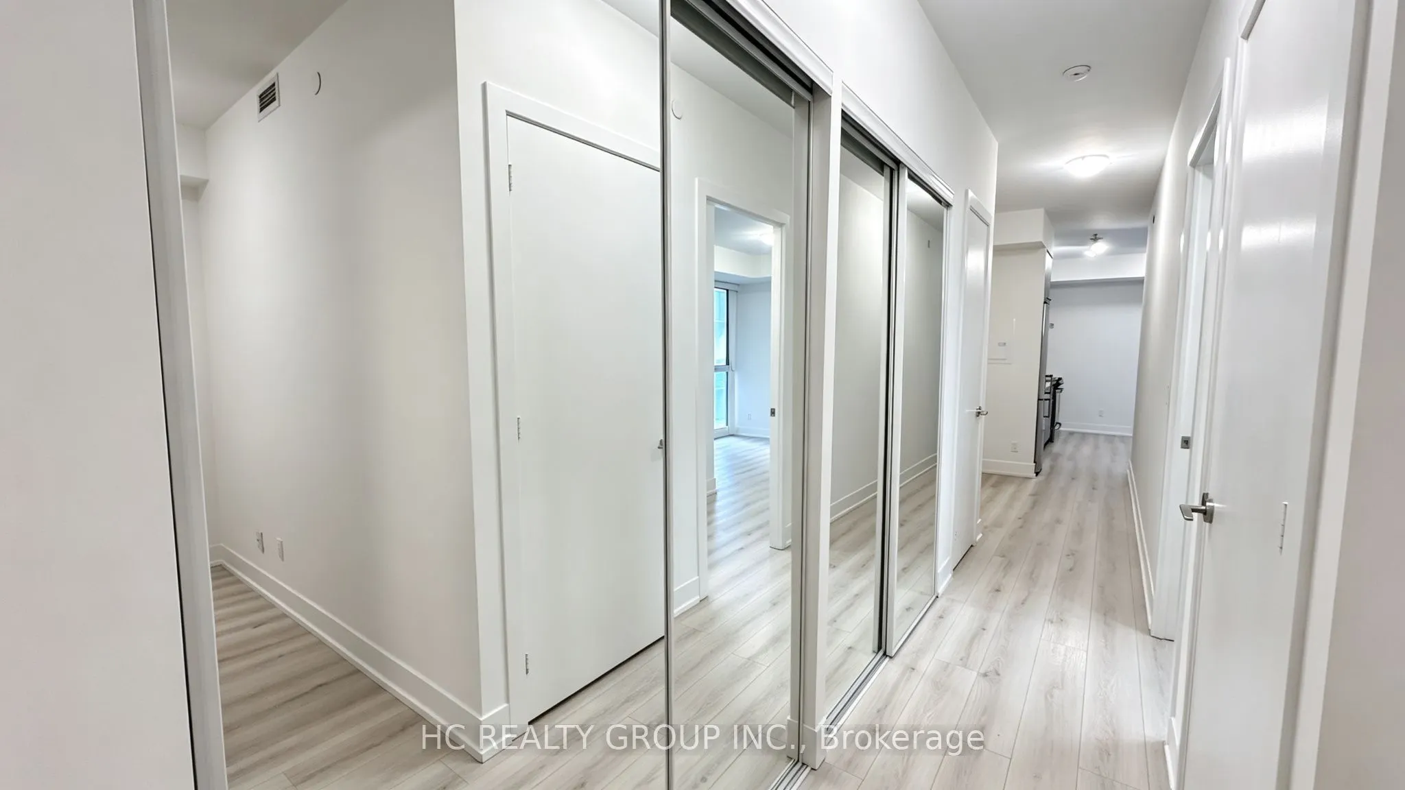 9471 Yonge Street #641
