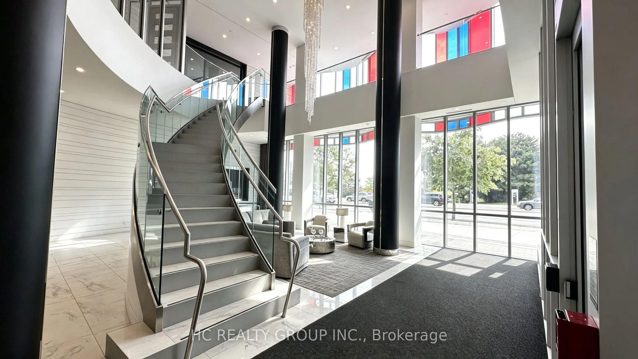 9471 Yonge Street #641