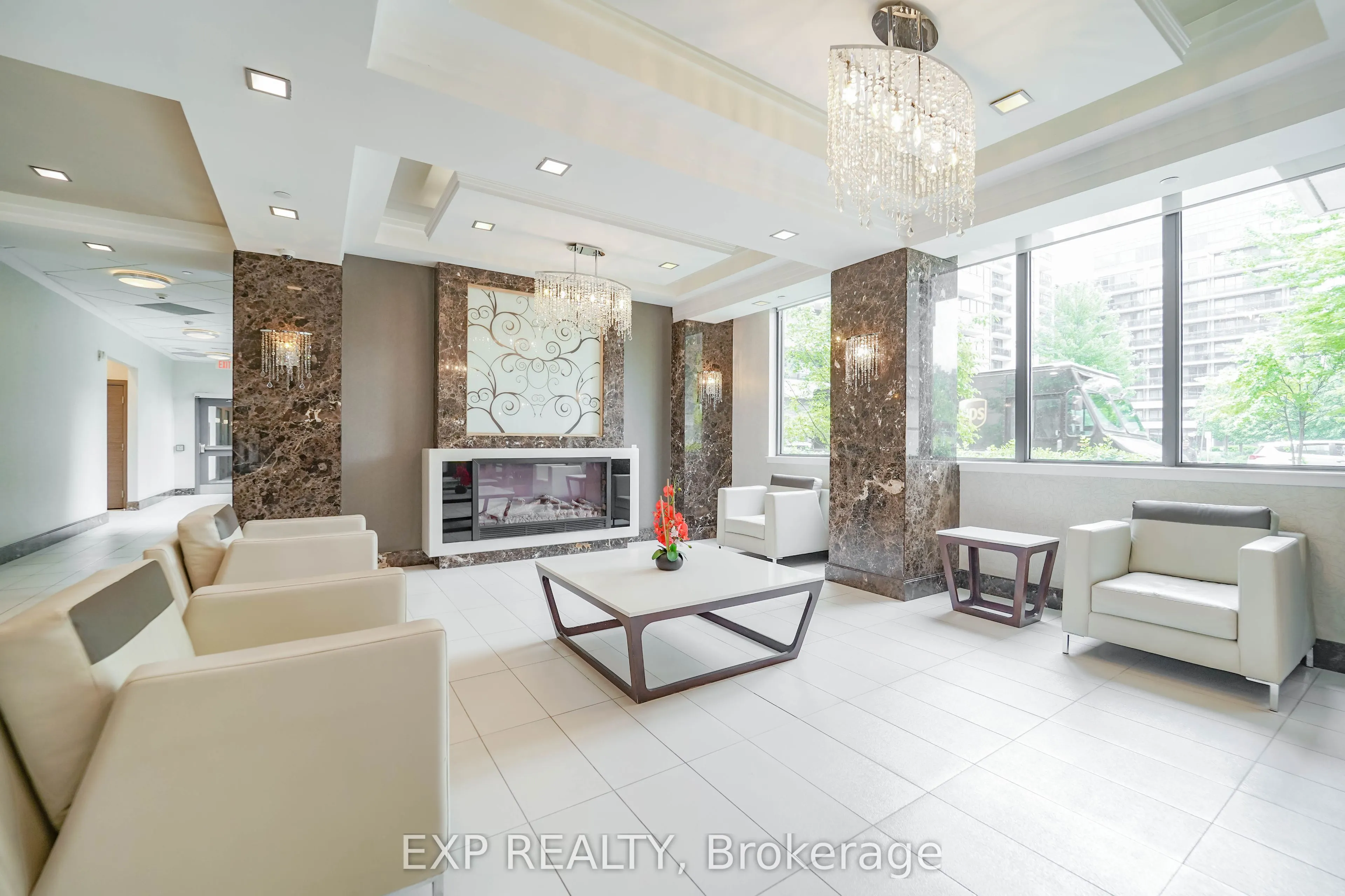 376 Highway 7 Street E #908